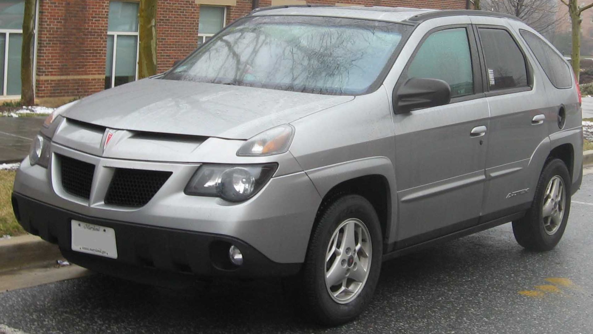 File:2002-05 Pontiac Aztek.jpg