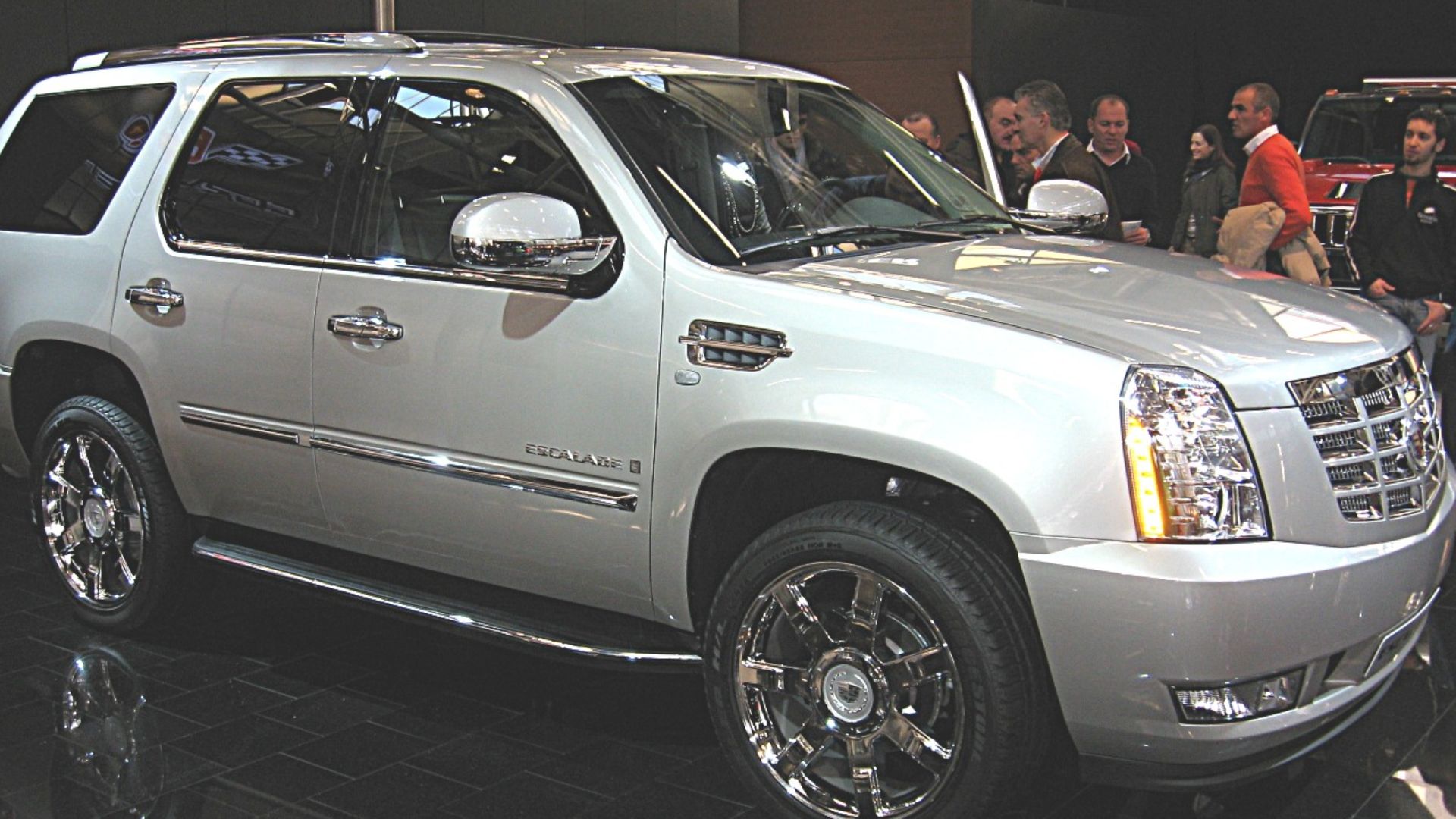File:Cadillac Escalade GMT926.JPG