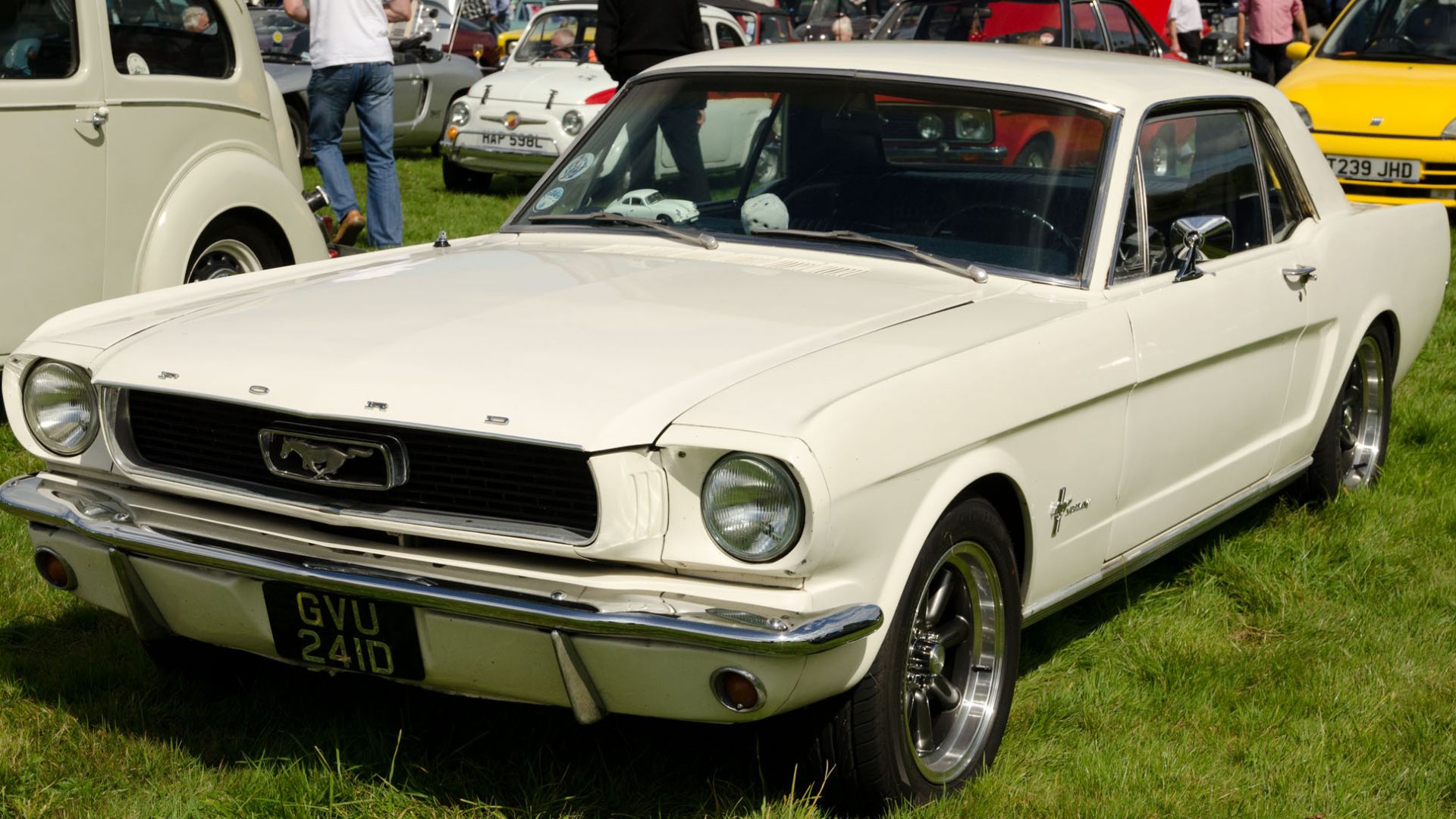 File:Ford Mustang 1st Generation Hardtop (1966) - 15940196416.jpg