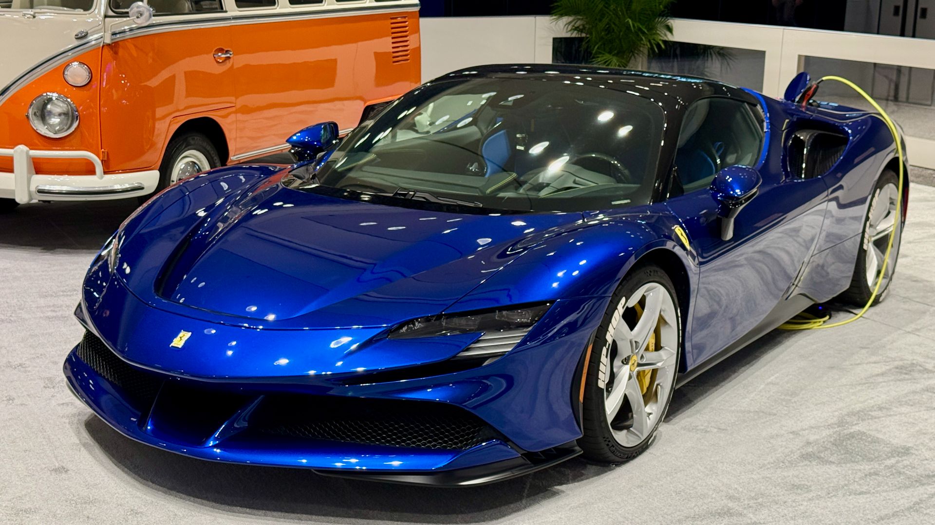 File:2025 Ferrari SF90 Stradale - 01.jpg