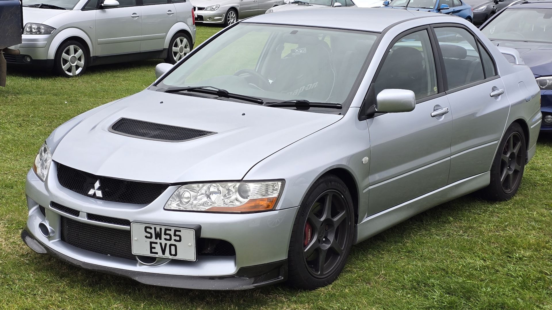 File:2005 Mitsubishi Lancer Evolution IX BS O24.jpg