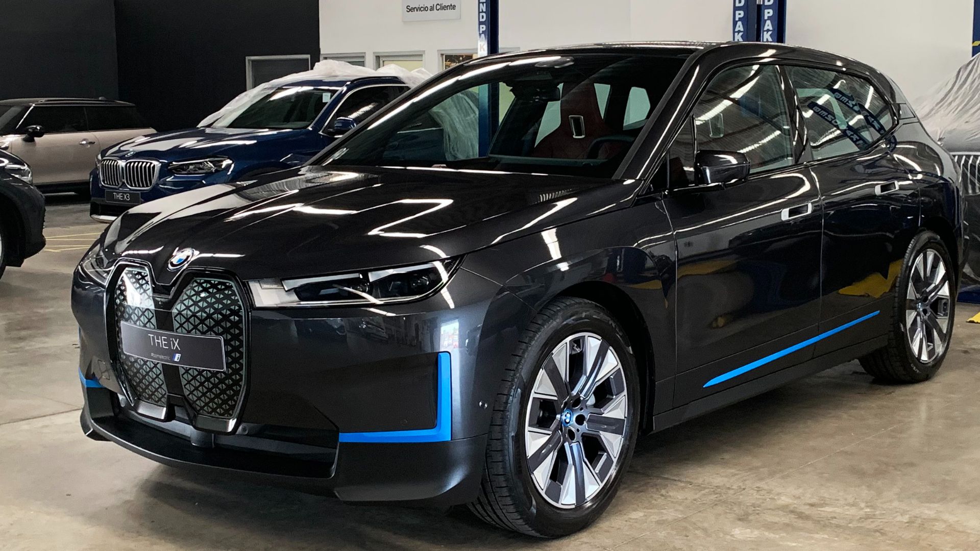 File:2022 BMW iX xDrive 40 CRI 12 2021 2740.jpg