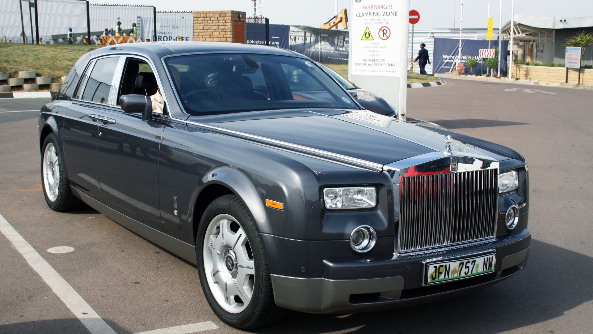 File:Rolls Royce Phantom (26409809279).jpg