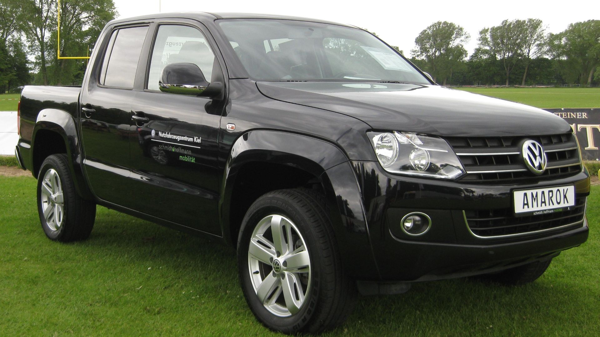 File:VW AMAROK.JPG