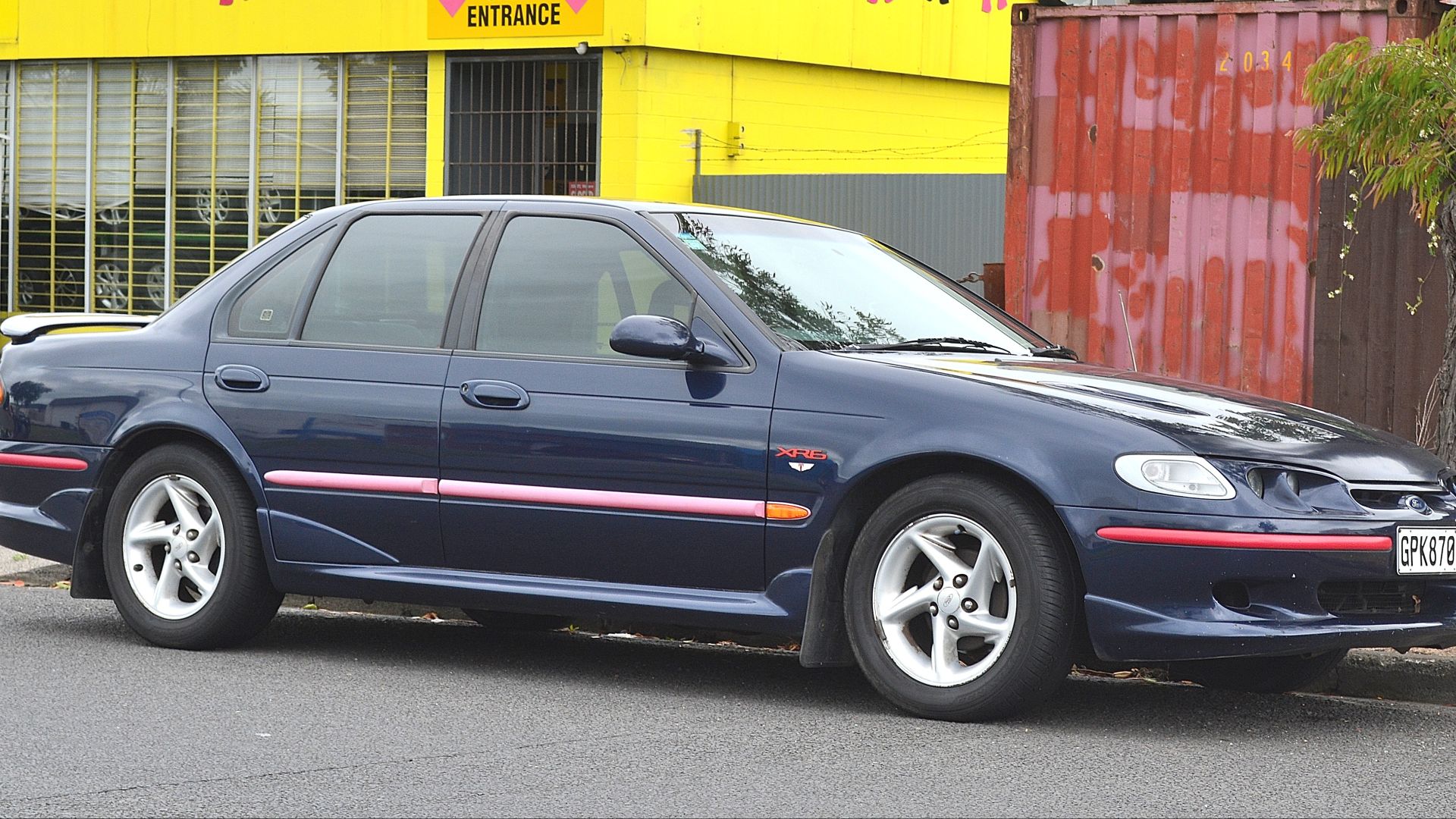 File:1998 Ford Falcon XR6 (24325778366).jpg