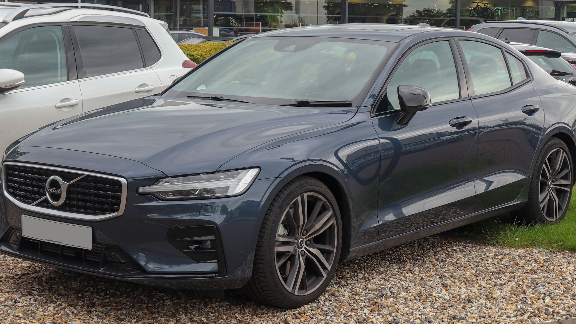 File:2019 Volvo S60 R-Design Edition T5 Automatic 2.0.jpg