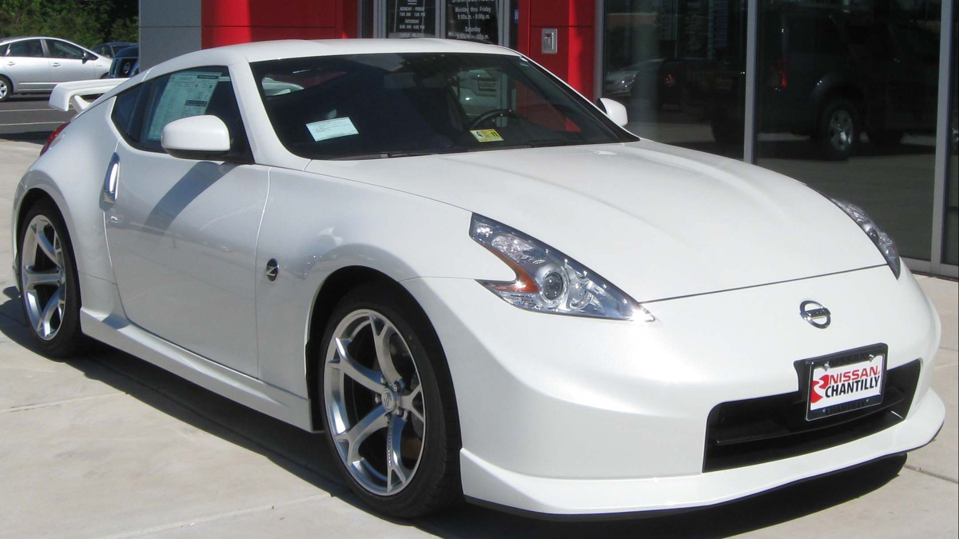 File:2010 Nissan 370Z NISMO.jpg
