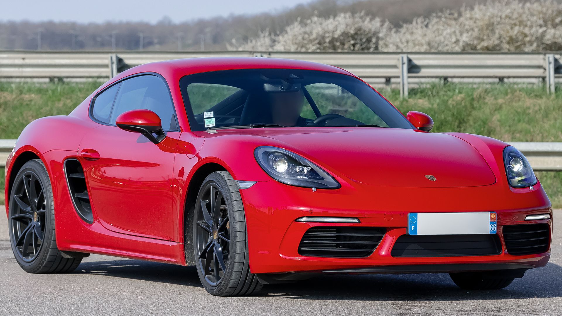 File:Porsche 718 Cayman (52006437638).jpg