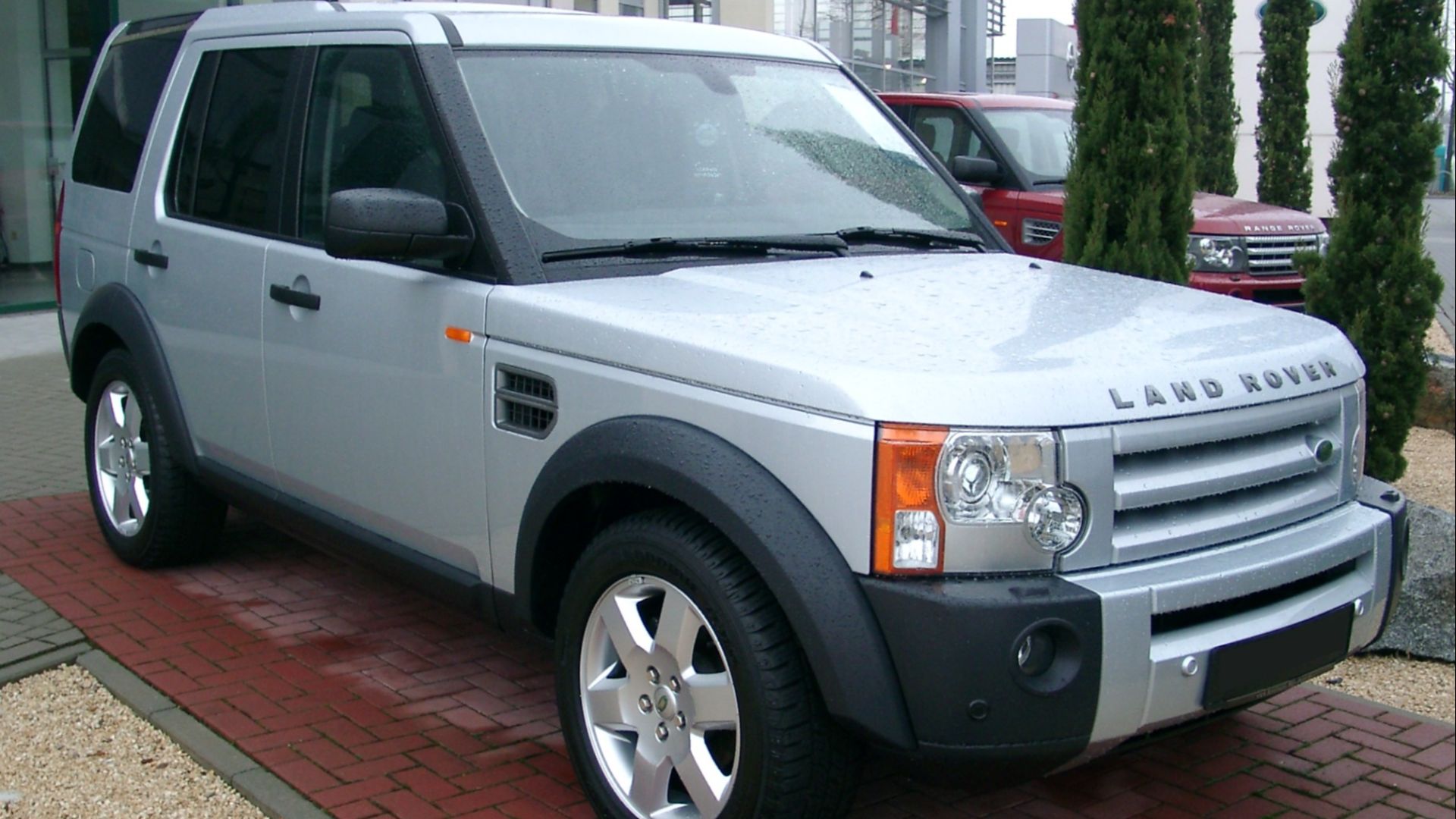 File:Land Rover Discovery front 20071231.jpg