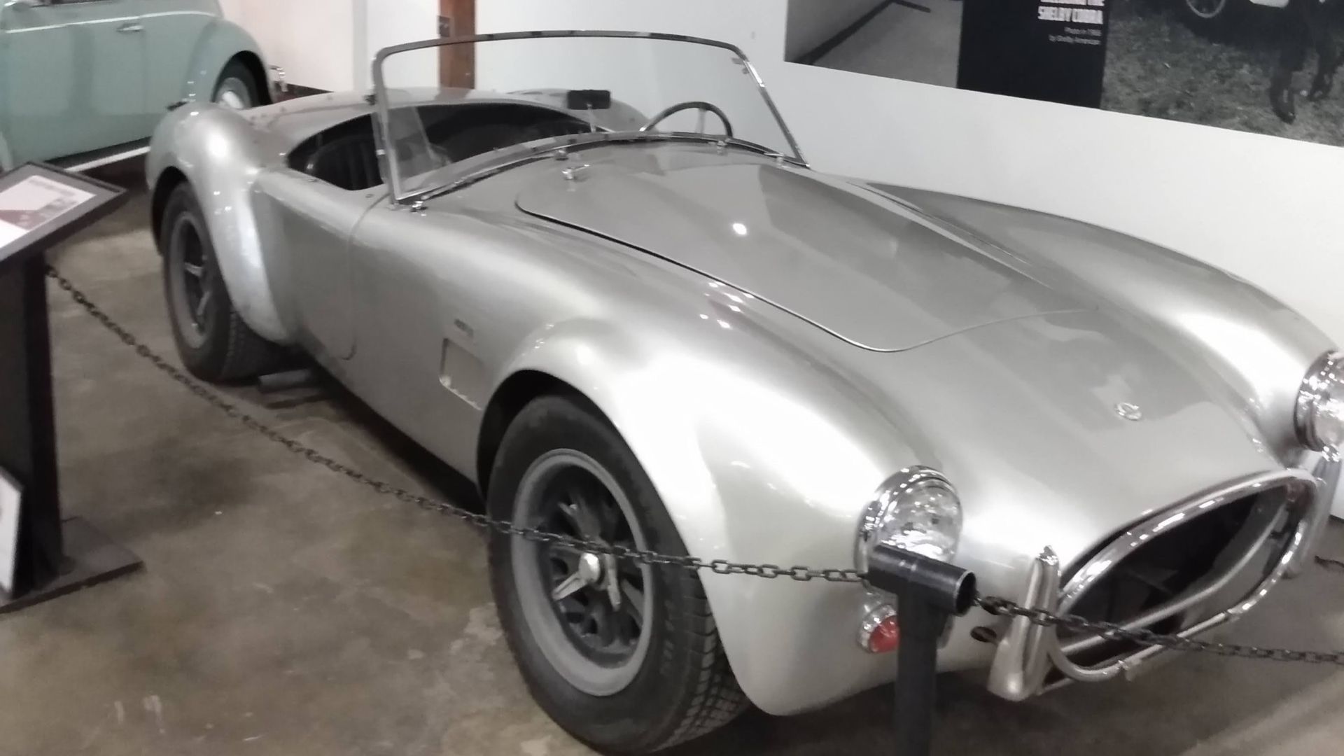 File:1966 Shelby Cobra 427.jpg