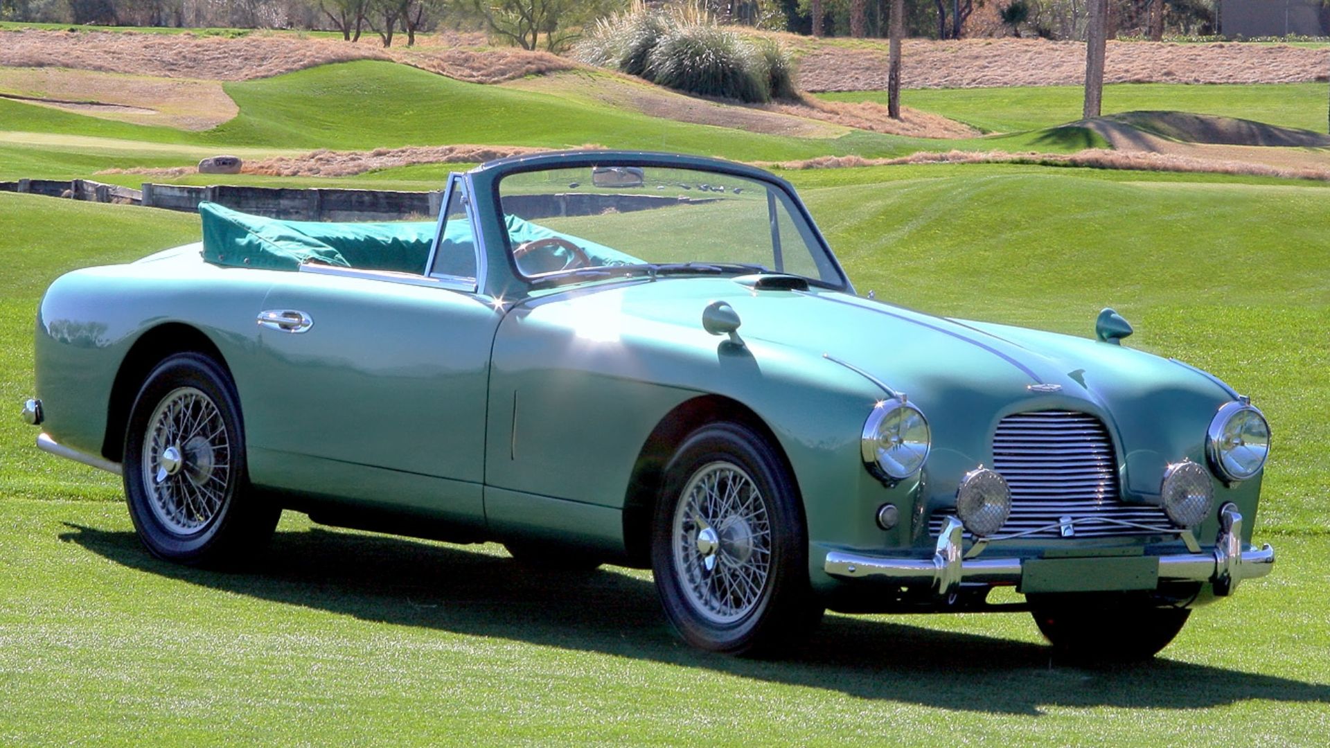 File:1953 Aston Martin DB 2-4 DHC - green - fvr3.jpg