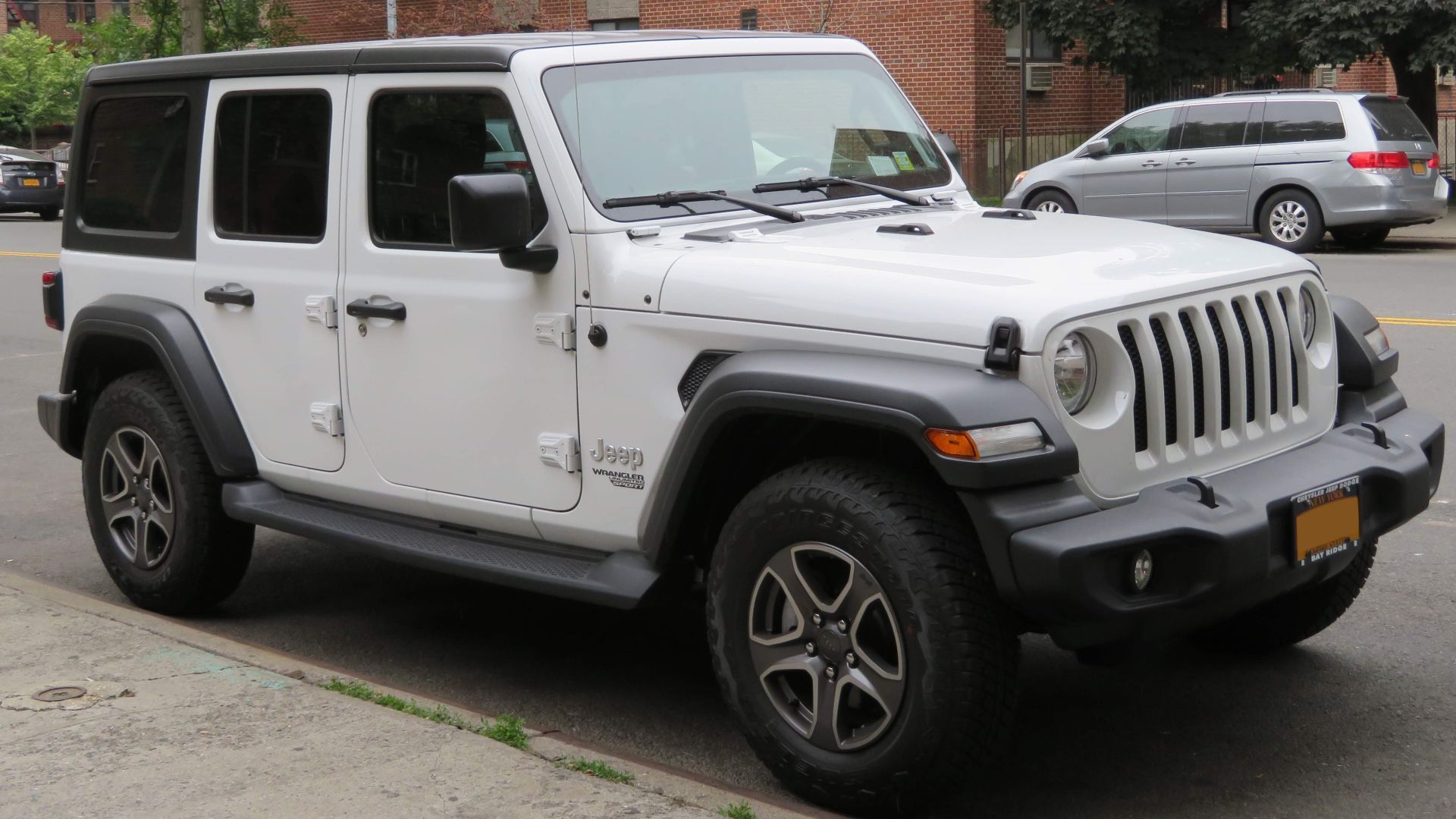 File:2018 Jeep Wrangler Unlimited Sport 4-door front 6.10.18.jpg
