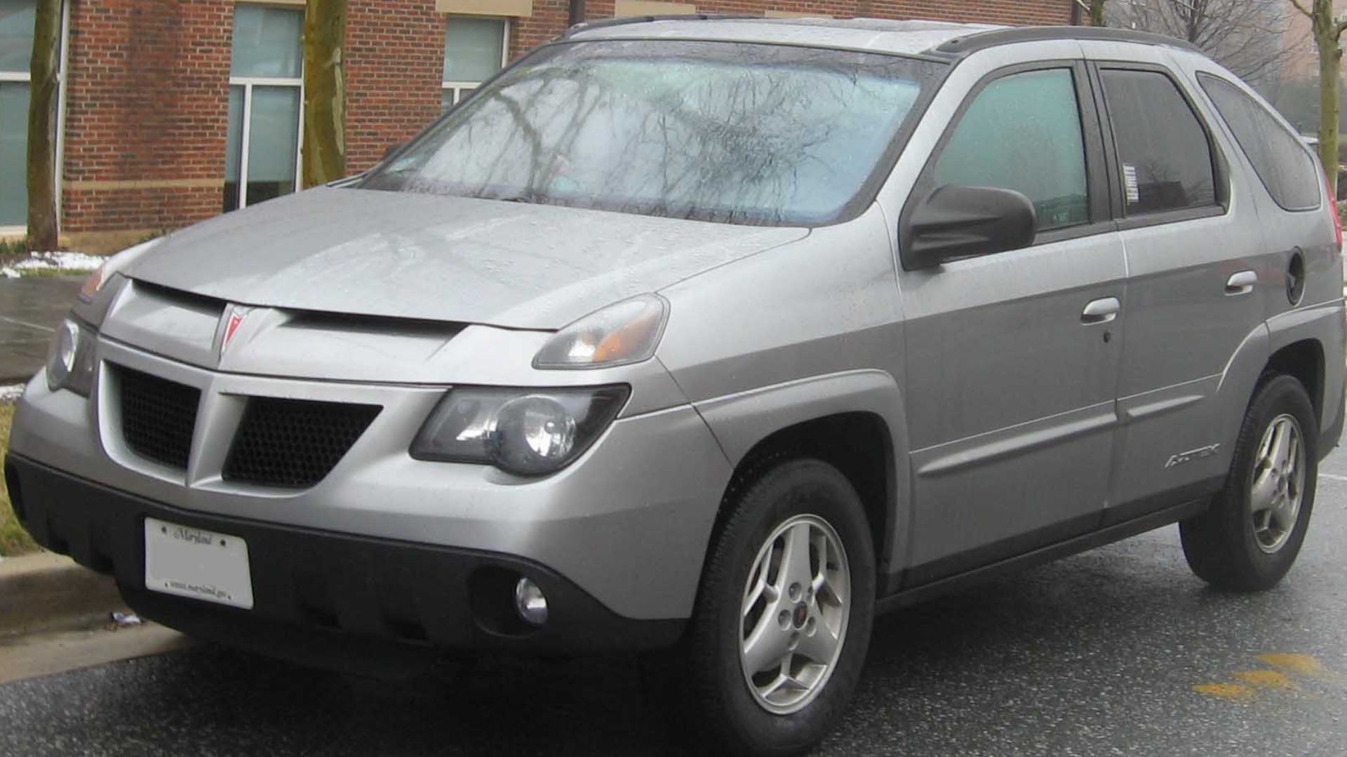 File:2002-05 Pontiac Aztek.jpg