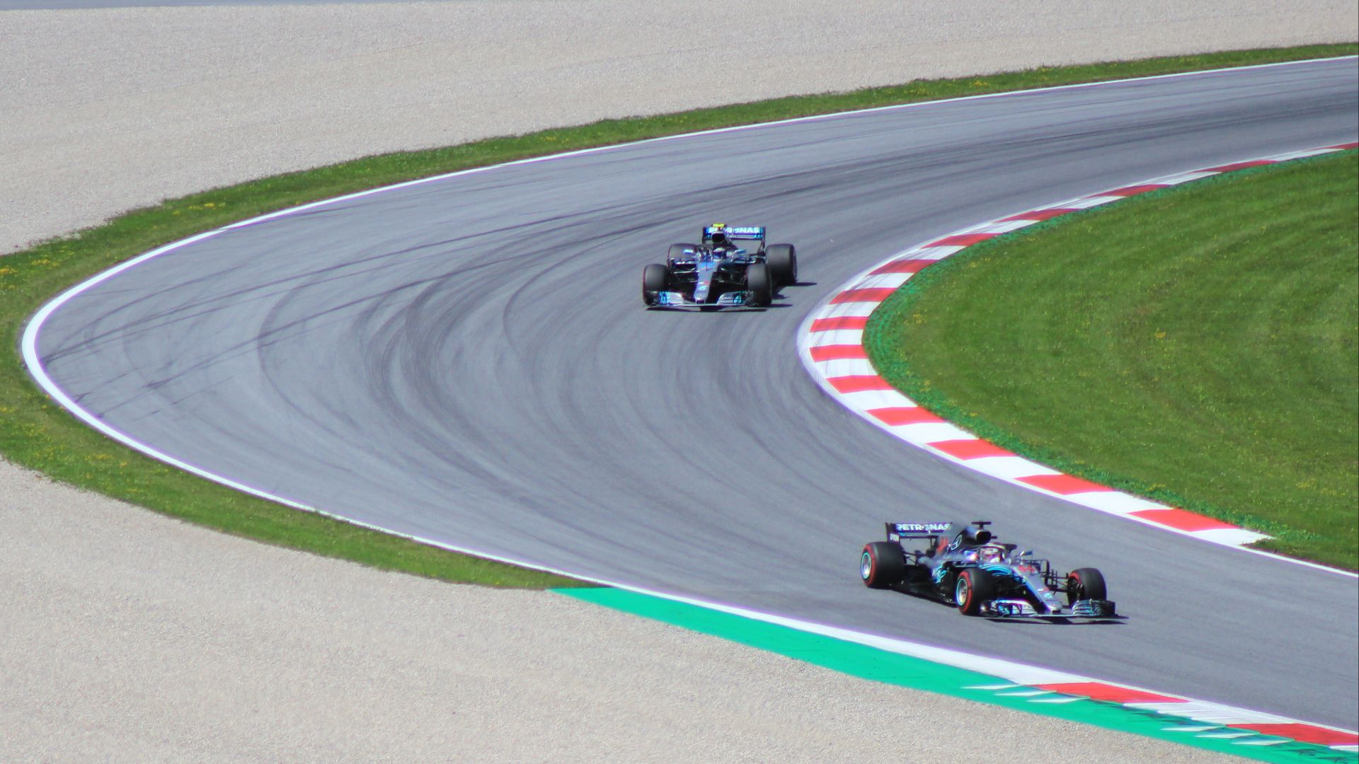 File:FIA F1 Austria 2018 race scene 3.jpg