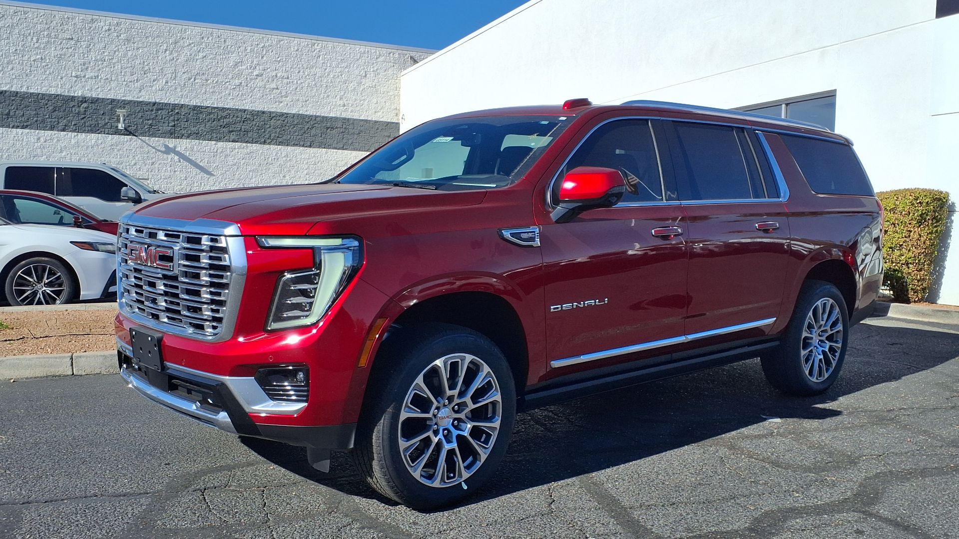 File:25 GMC Yukon XL Denali.jpg