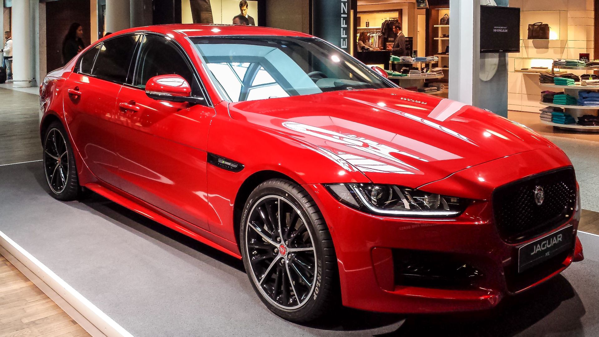 File:Jaguar XE 20150714-DSC 0115.JPG