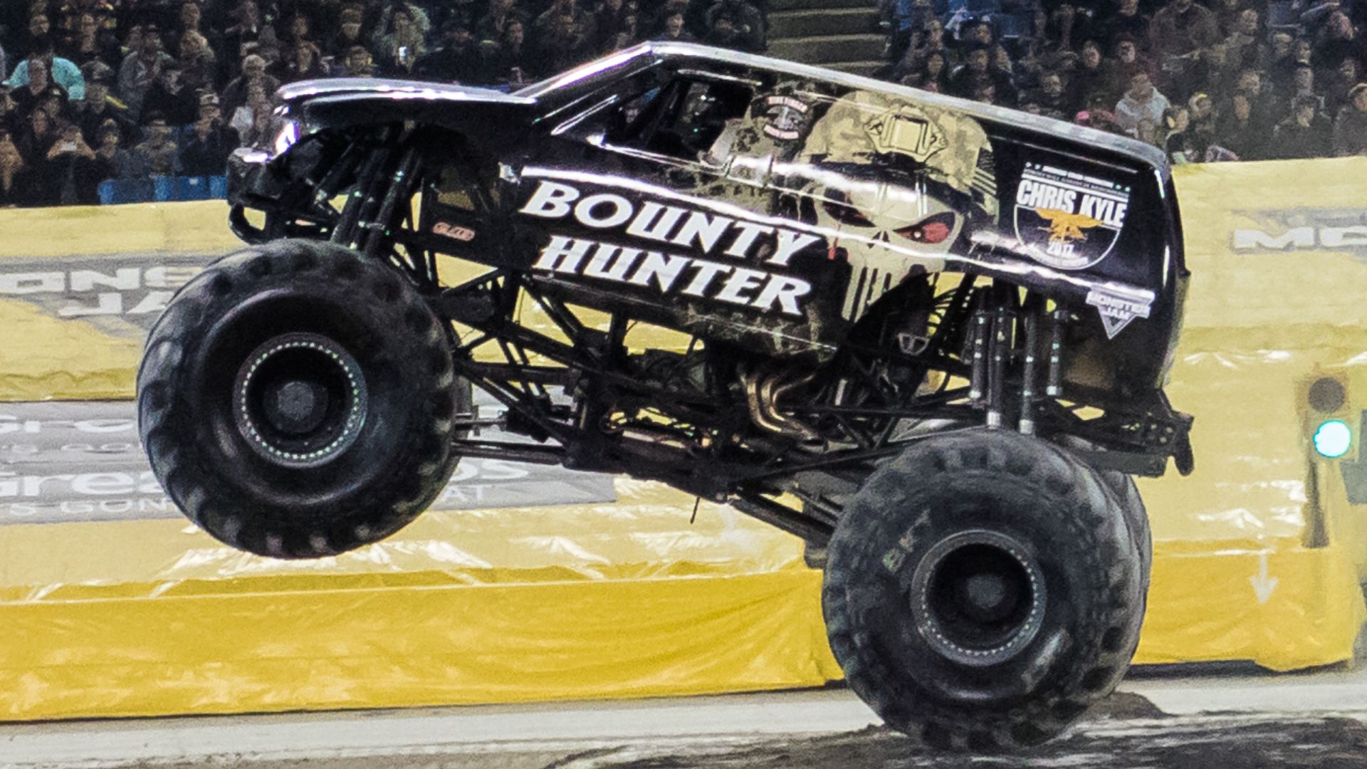 File:Bounty Hunter Monster Truck Toronto 2018.jpg