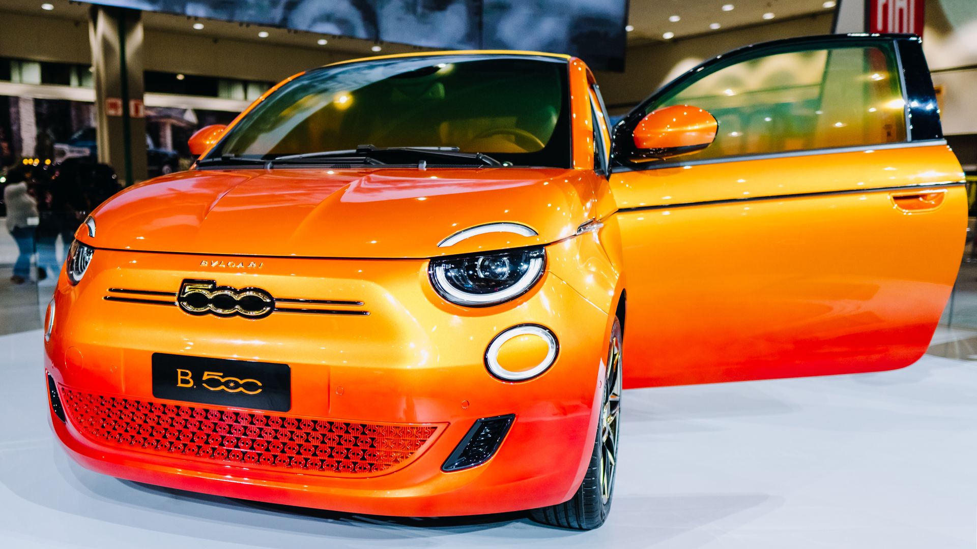 File:Fiat 500e, B.500