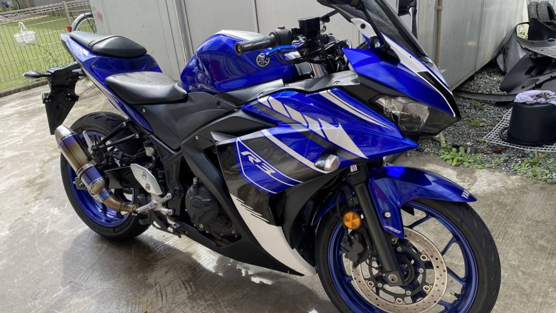 File:YZF-R3 2015.jpg