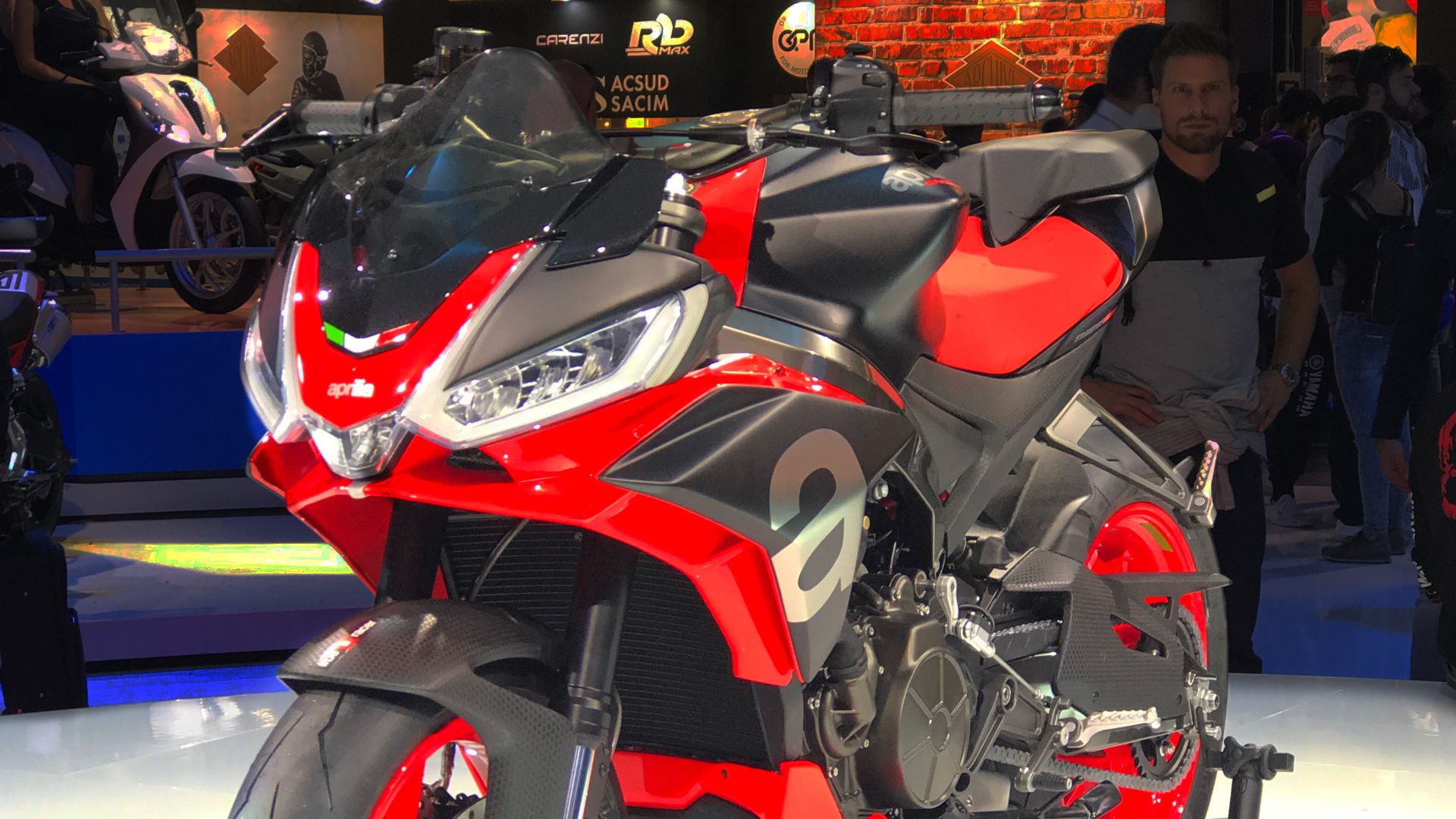 File:Aprilia Tuono 660 2019.jpg