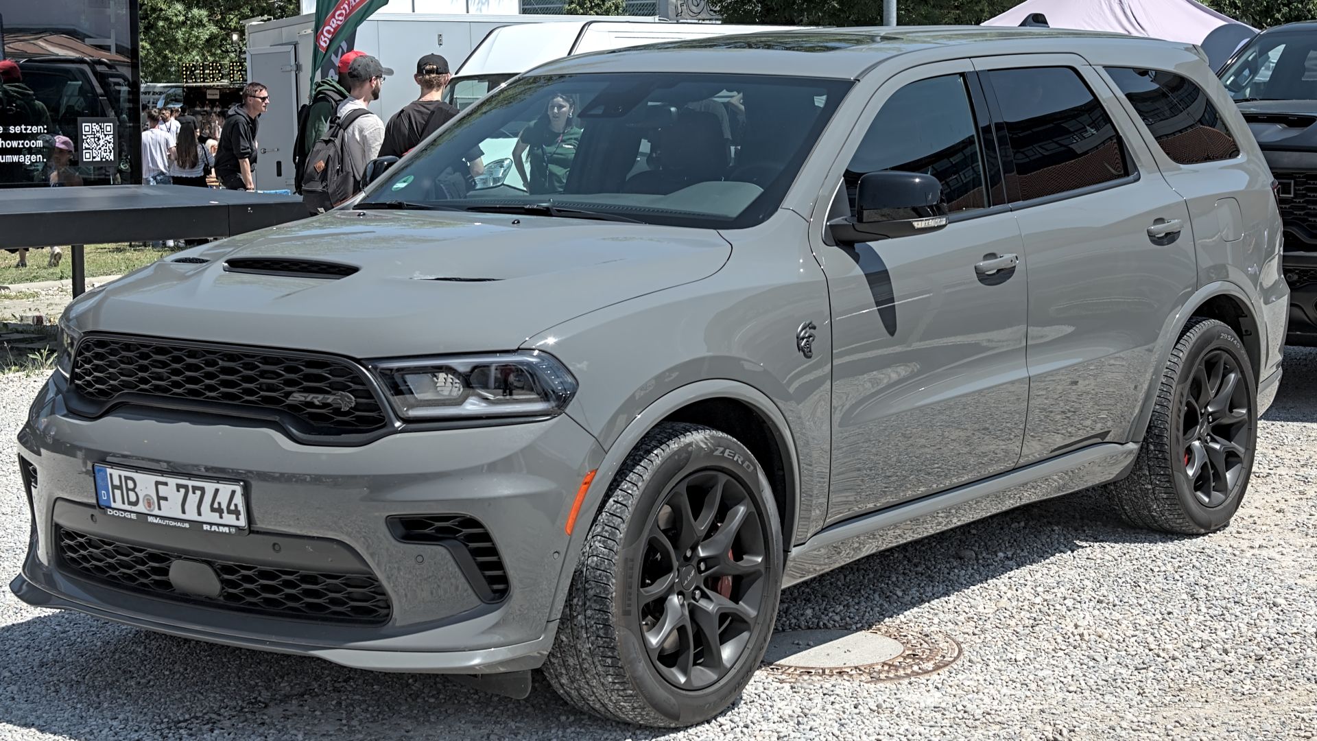 File:Dodge Durango SRT Hellcat MYLE Festival 2025 DSC 9644.jpg