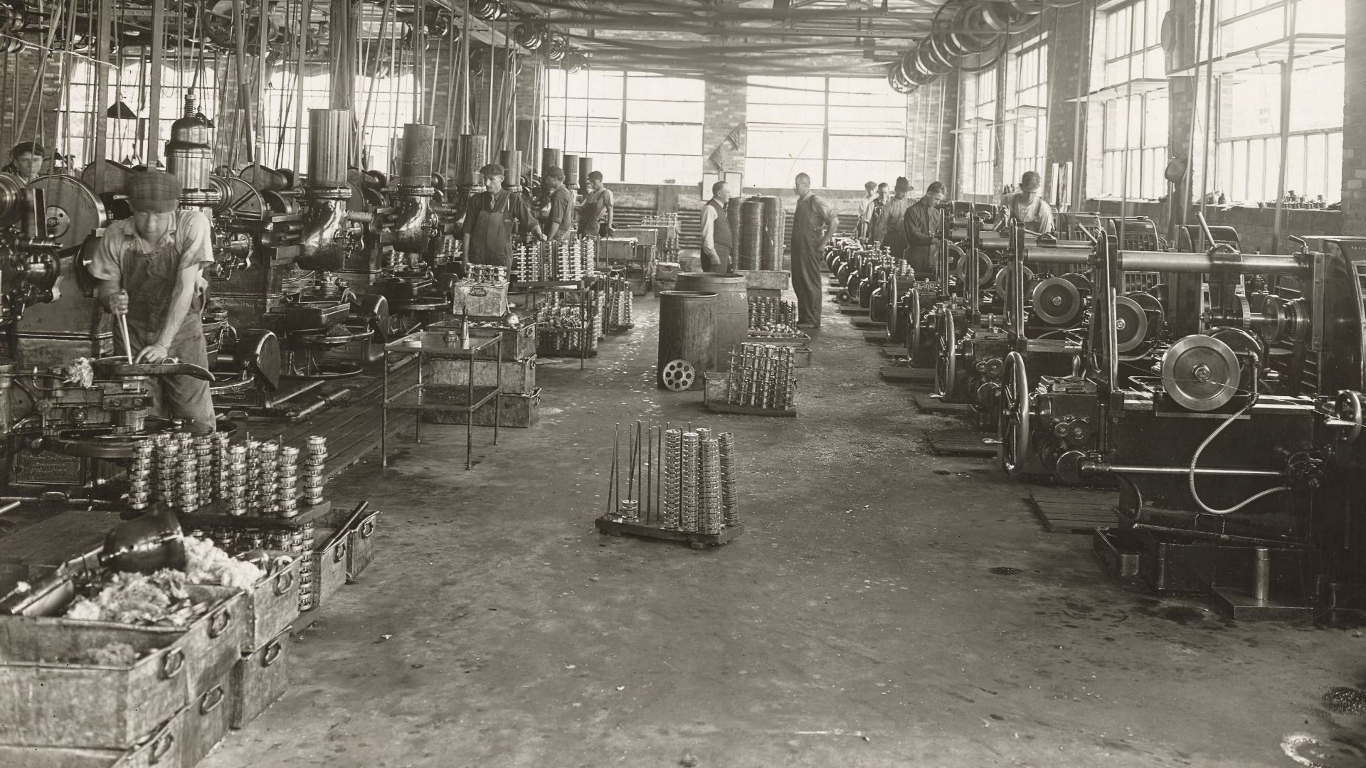 File:Harley-Davidson Motorcycle Factory Building - Gear shapers and gear hobbers working on transmission parts.jpg