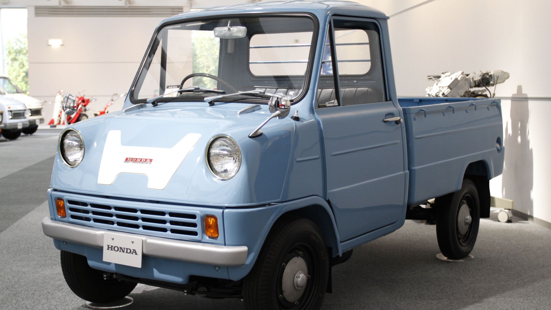 File:Honda T360 1963 in Honda Collection Hall.jpg