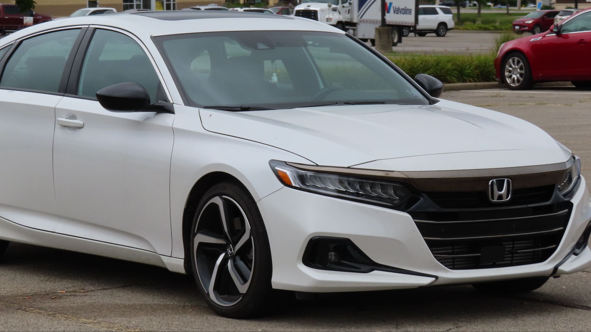 File:2021 Honda Accord Sport 2.0T, front right.jpg