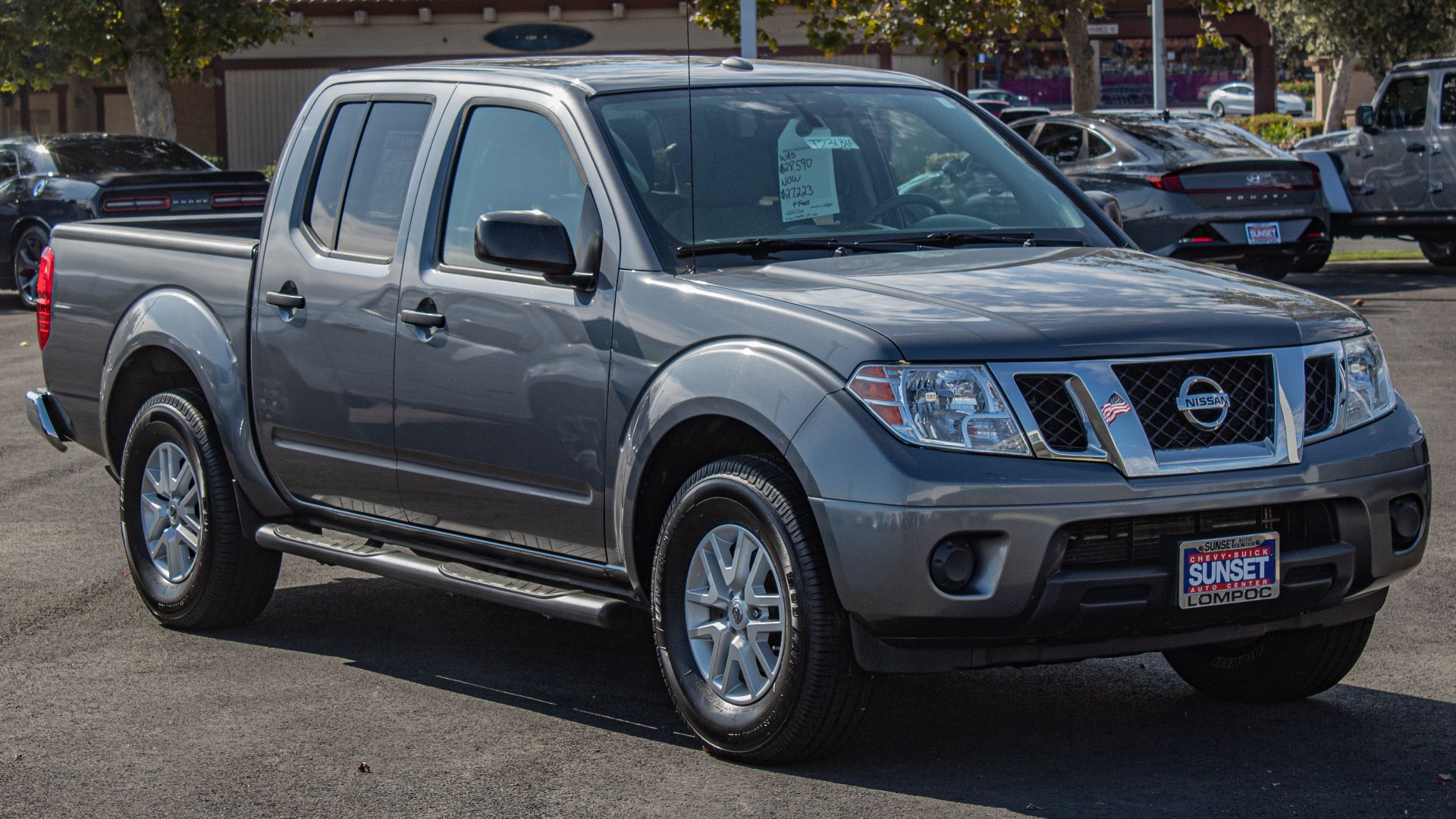File:2018 Nissan Frontier SV.png
