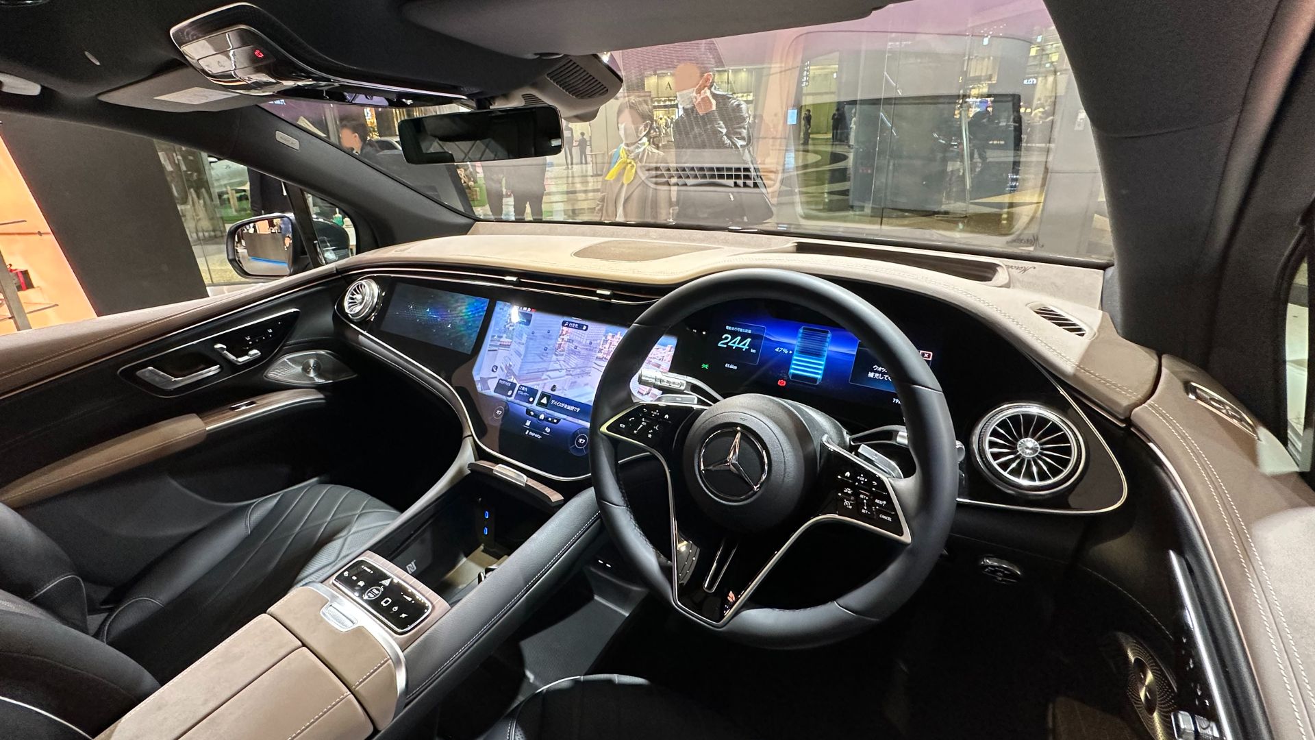 File:Mercedes-Benz EQS 450 4MATIC SUV (X296) interior.jpg