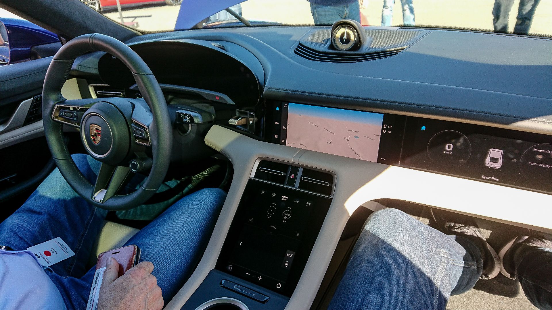 File:Porsche Experience (48776297423).jpg