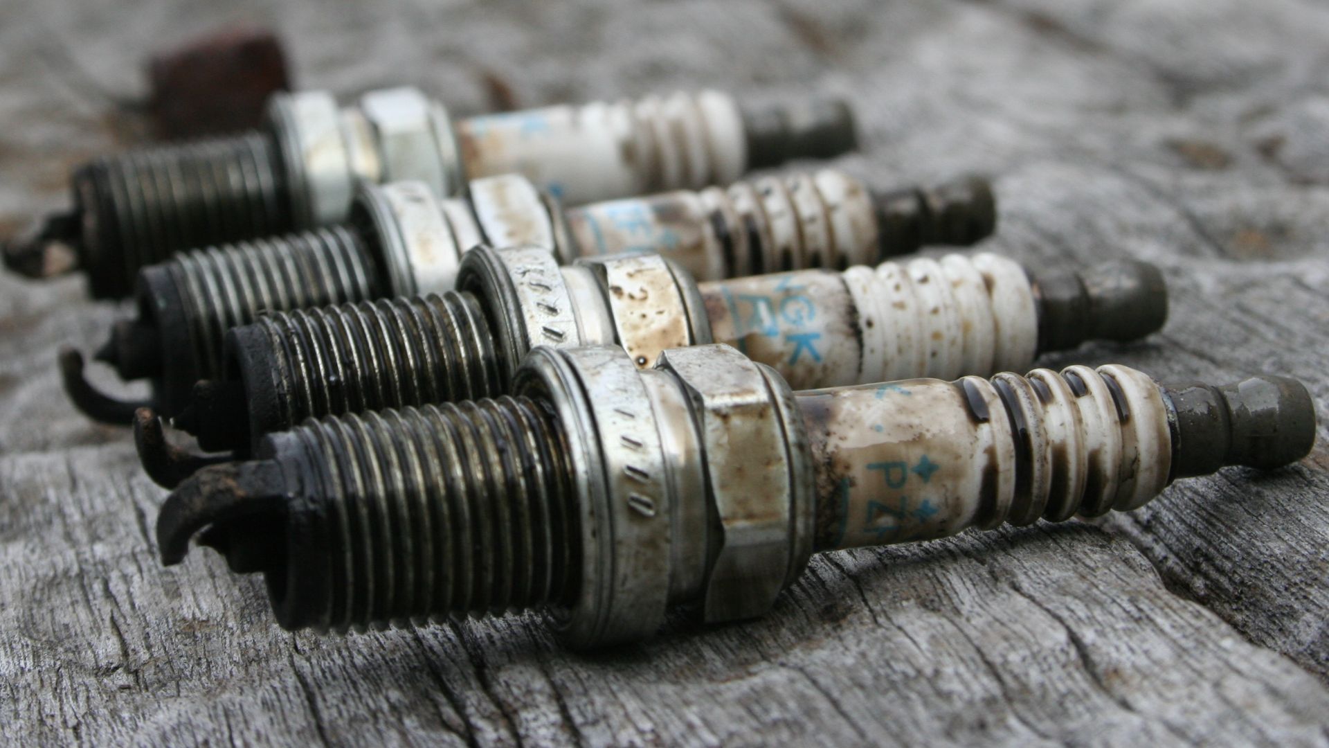 File:Spark plugs.jpg