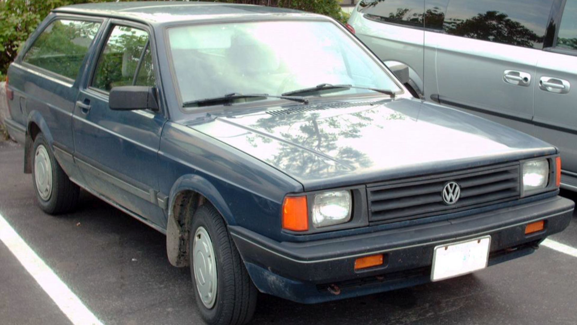 File:1987-1990 Volkswagen Fox Wagon in Blue.jpg