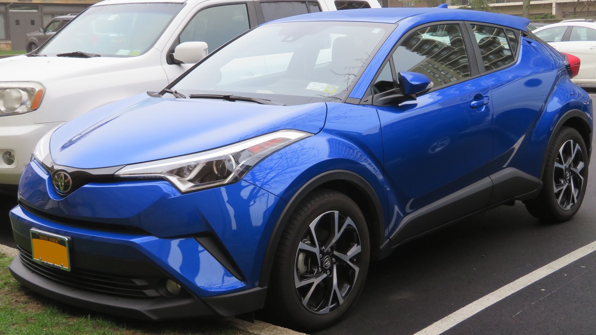 File:2017 Toyota C-HR front 4.27.18.jpg