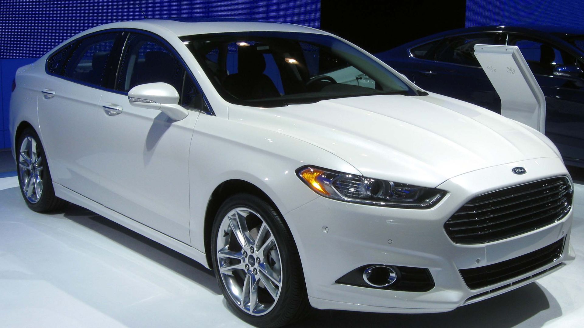 File:2013 Ford Fusion Titanium -- 2012 NYIAS.JPG