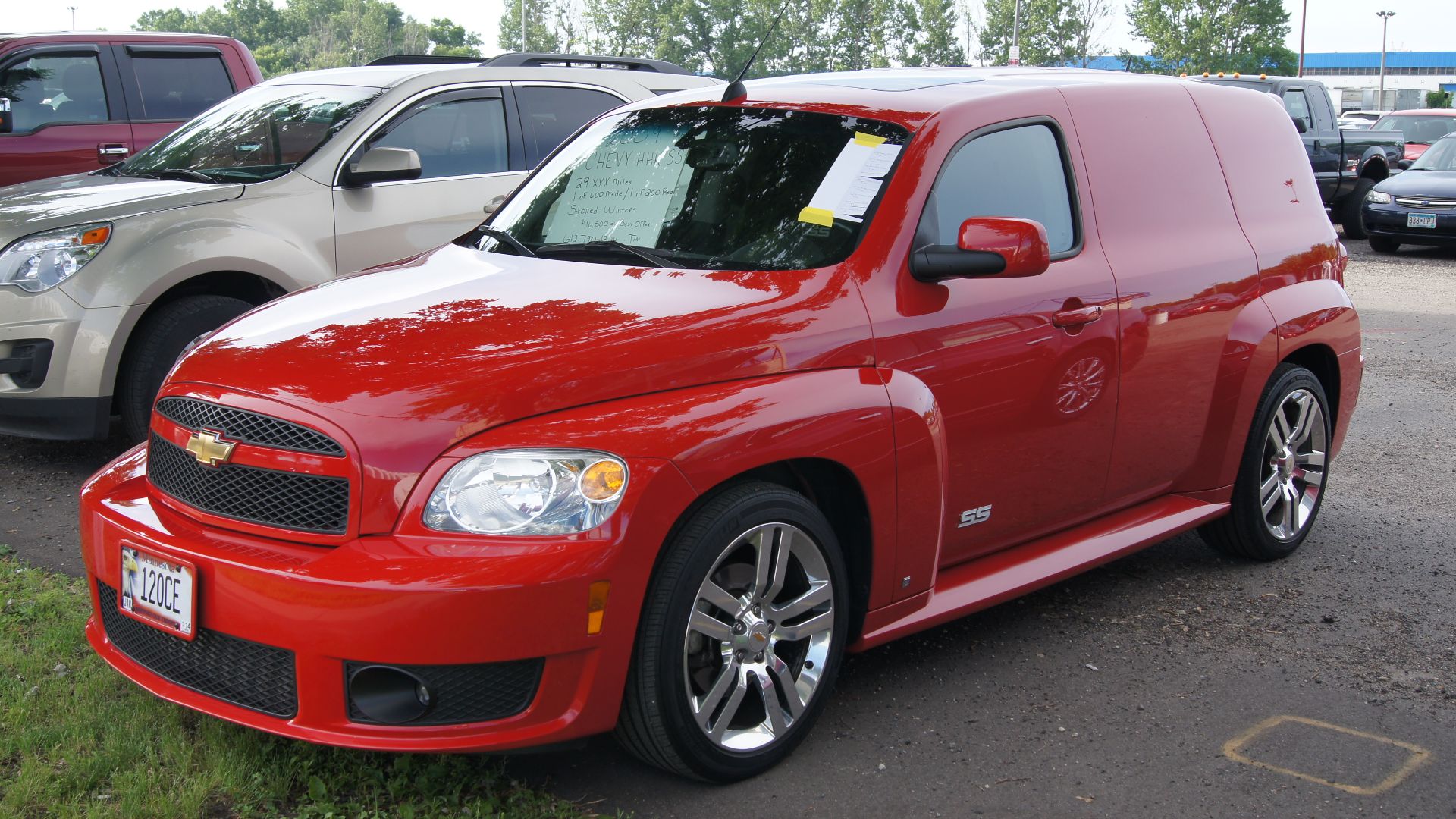 File:2009 Chevrolet HHR SS Panel- 14504568363.jpg