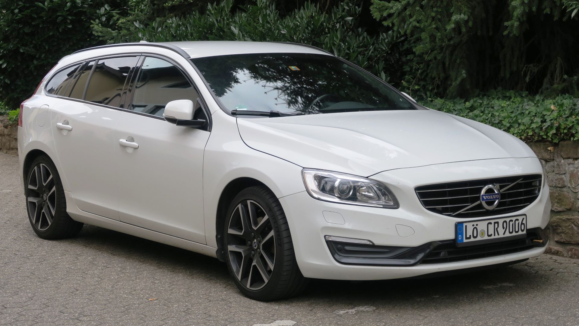 File:Volvo V60 aus Loerrach.jpg