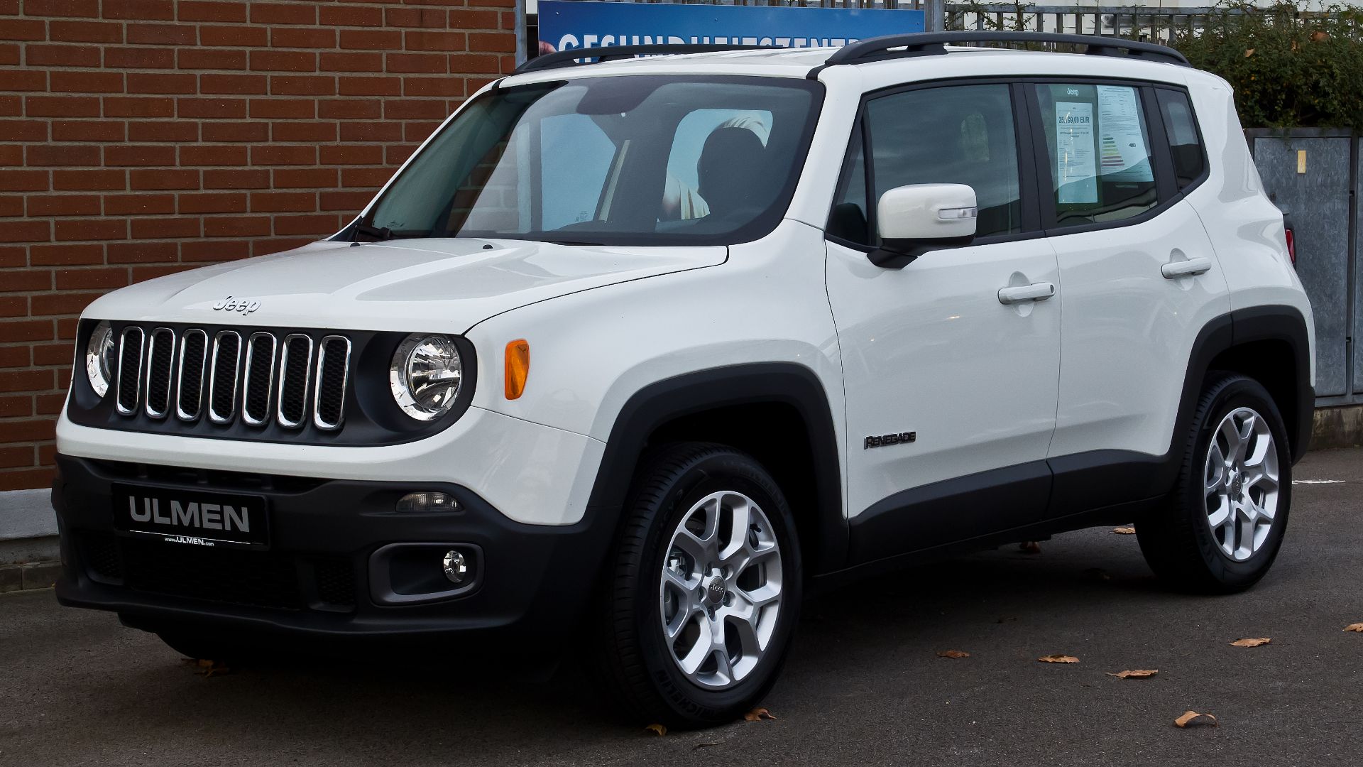 File:Jeep Renegade 1.6 MultiJet 2WD Longitude – Frontansicht, 9. November 2014, Düsseldorf.jpg