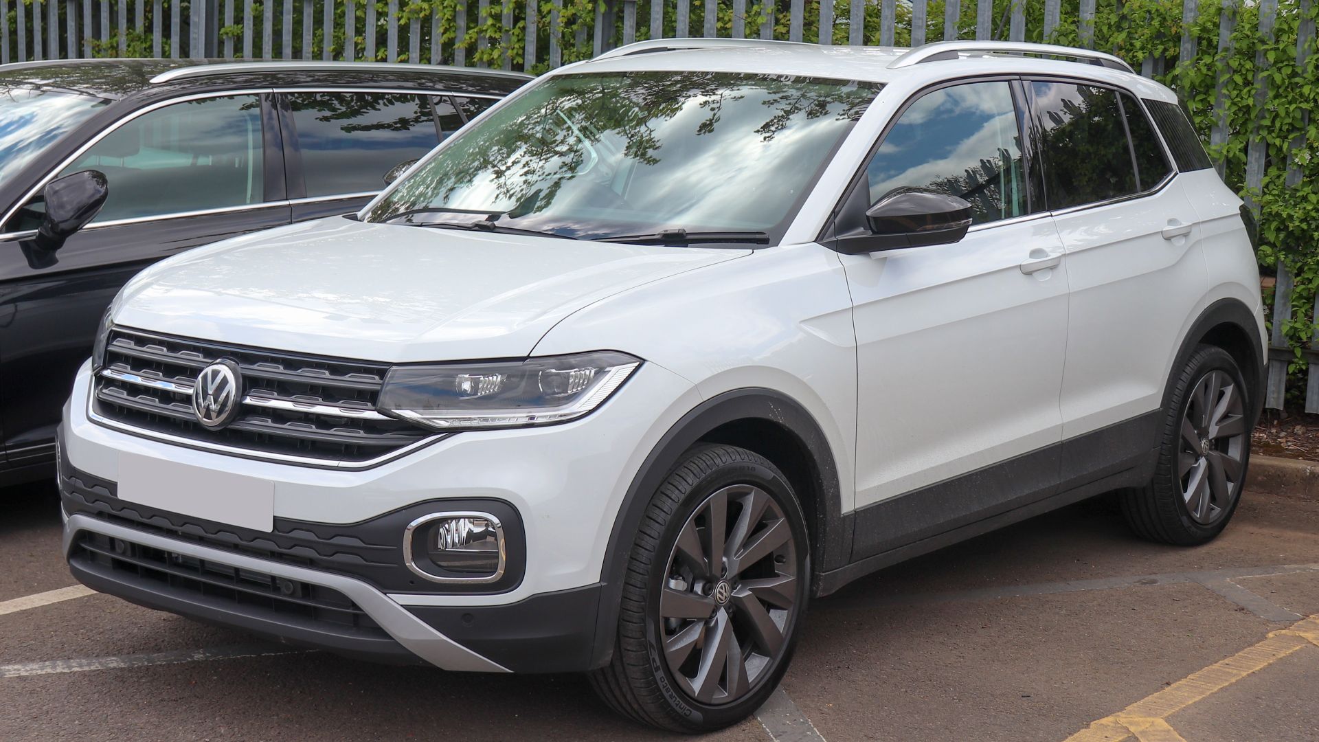 File:2019 Volkswagen T-Cross First Edition TSi 1.0.jpg