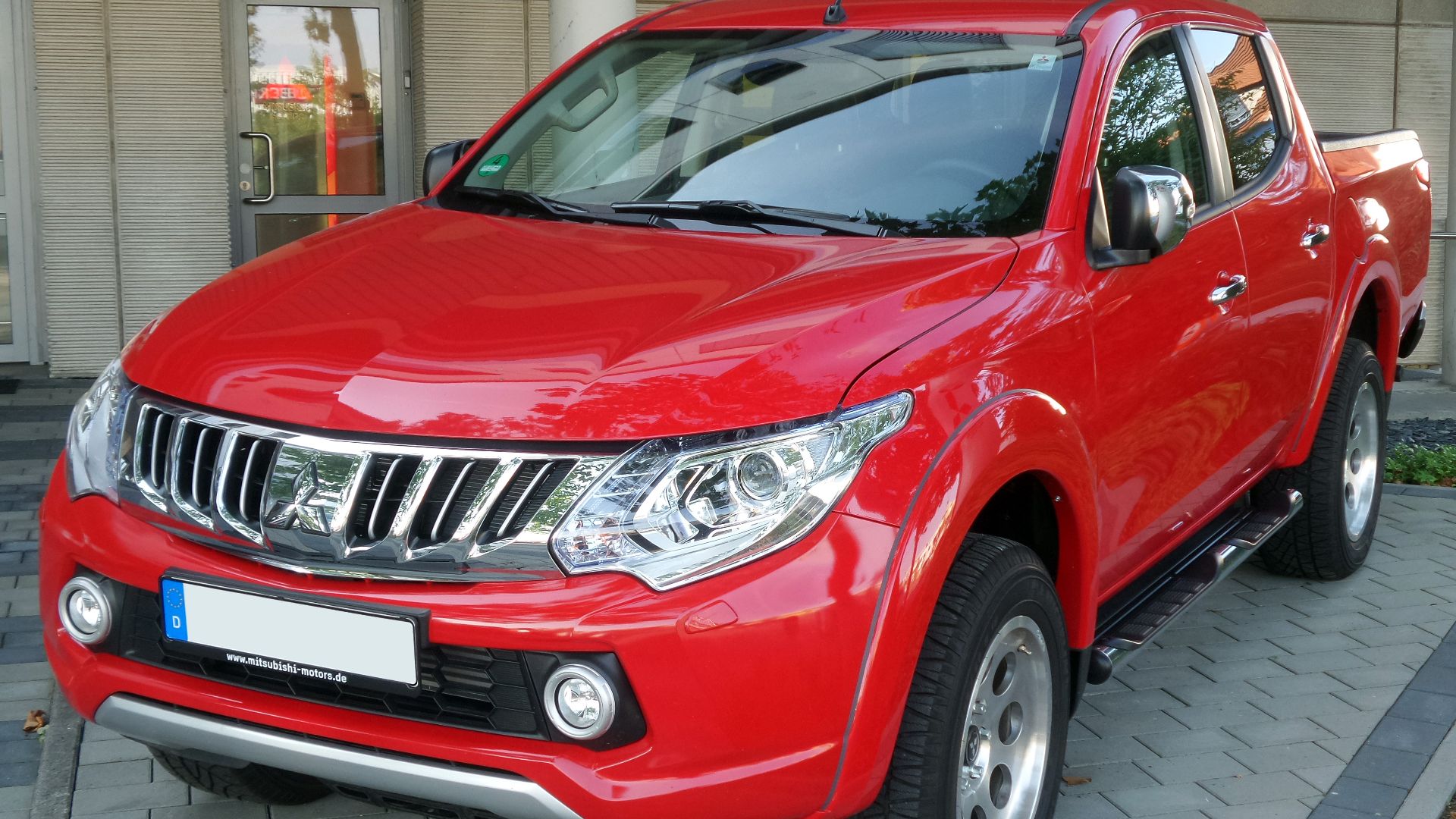 File:Mitsubishi L200 (MSP15) 01.jpg