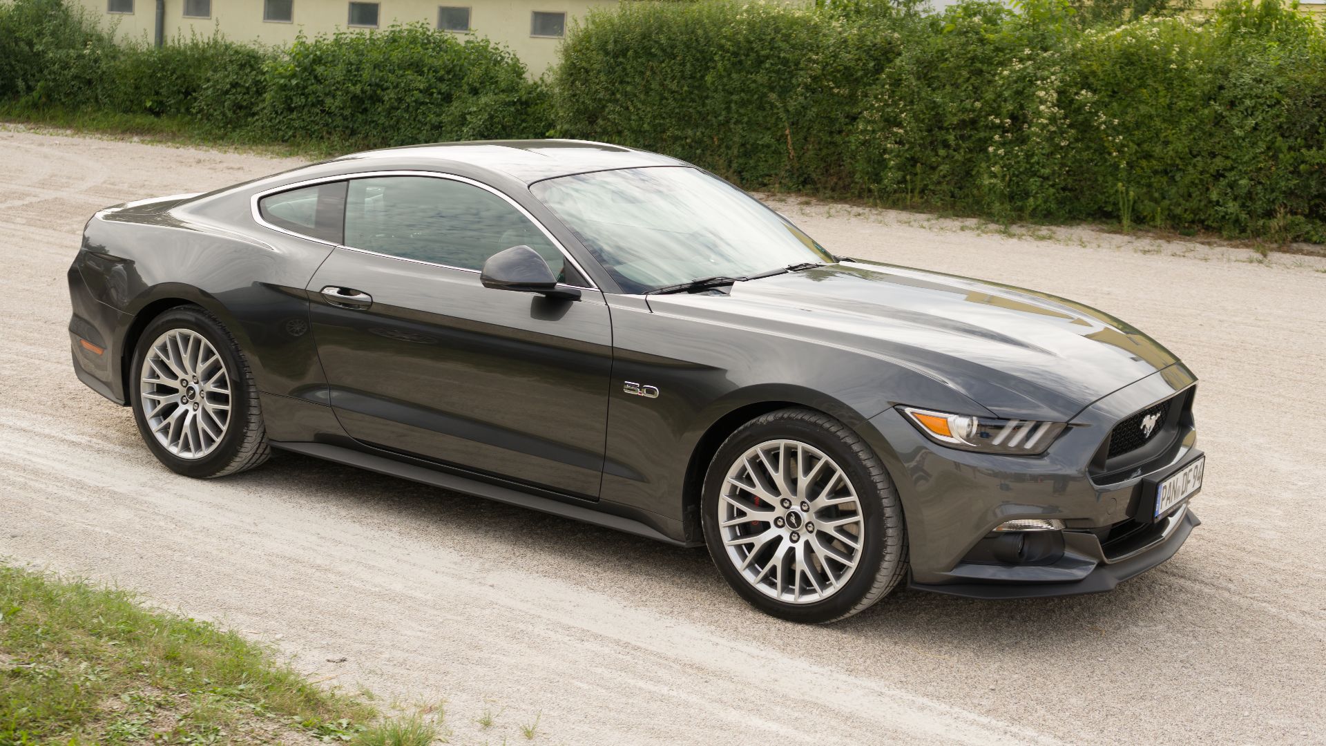 File:Ford Mustang Fastback 2015 Model.jpg