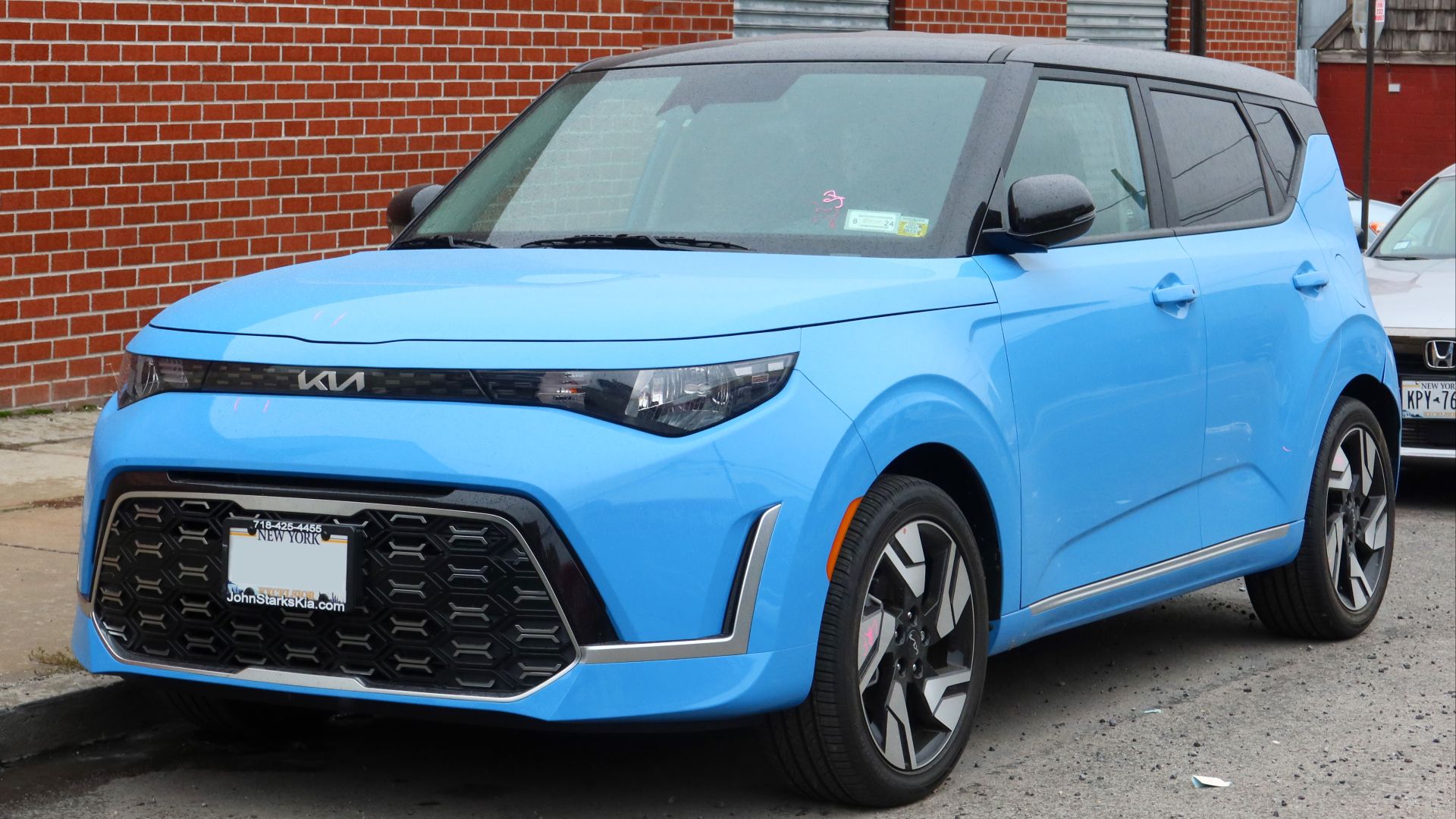 File:2023 Kia Soul GT-Line (facelift), front 12.11.22.jpg