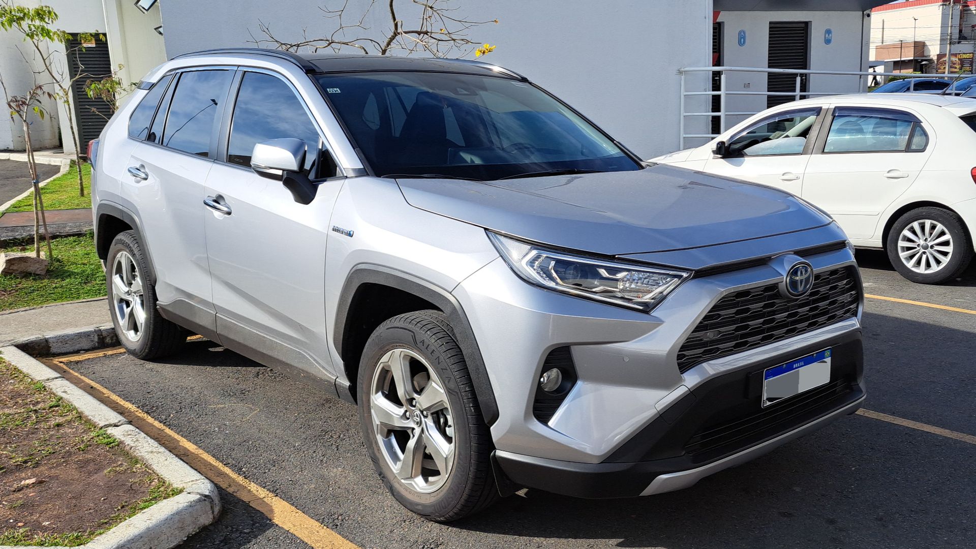 File:Toyota RAV4 5th gen Brazil.jpg