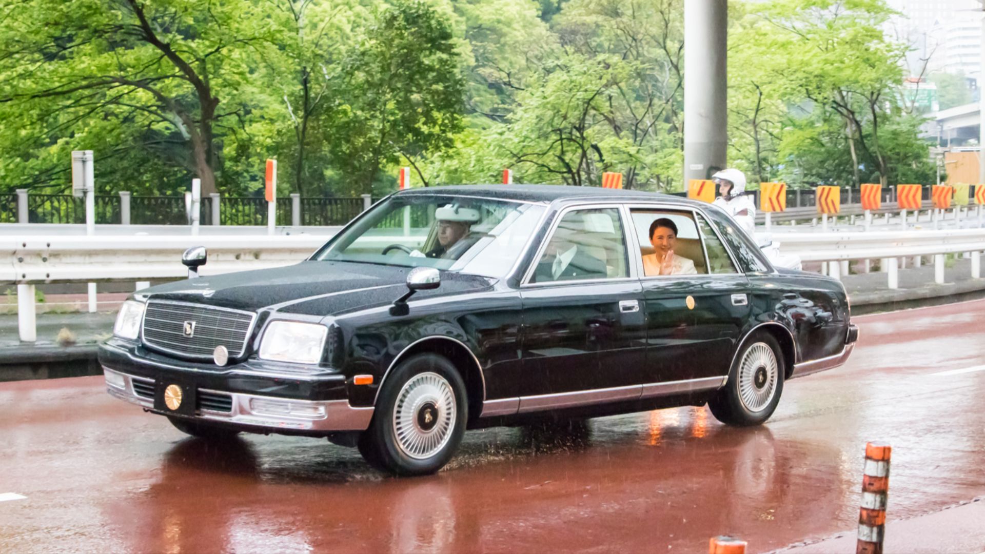 File:Toyota Century Royal.jpg