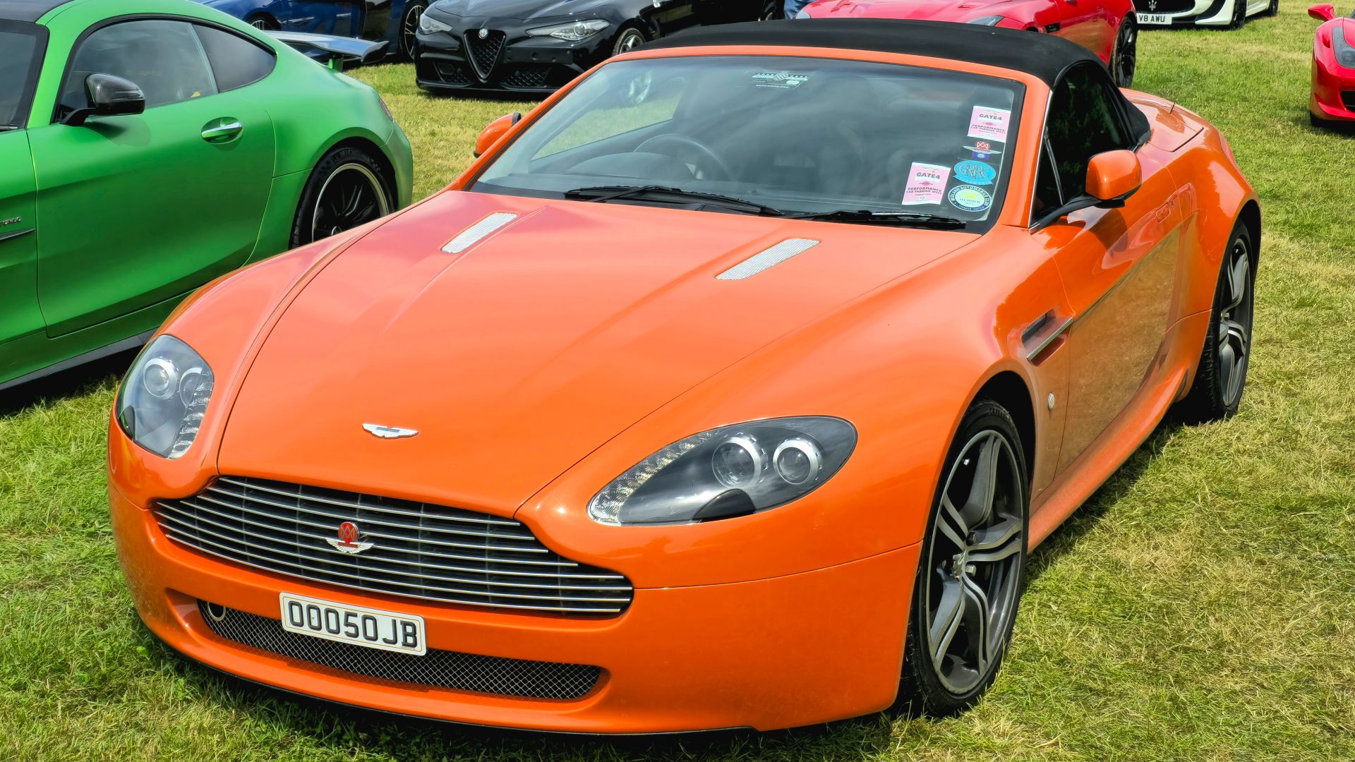 File:Aston Martin Vantage V8 VH2.jpg