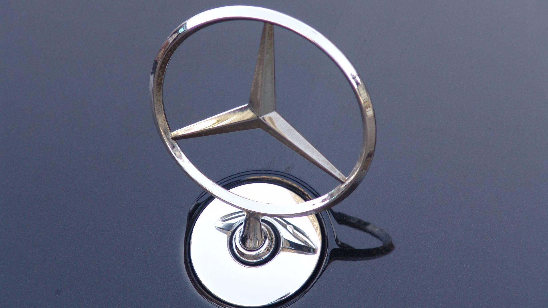 File:Mercedes symbol.jpg