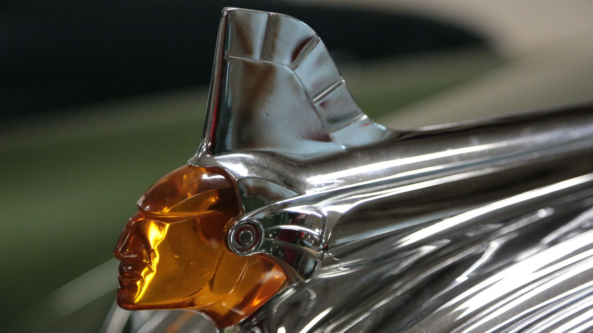 File:Pontiac 1951 Chieftain Hood Ornament.jpg
