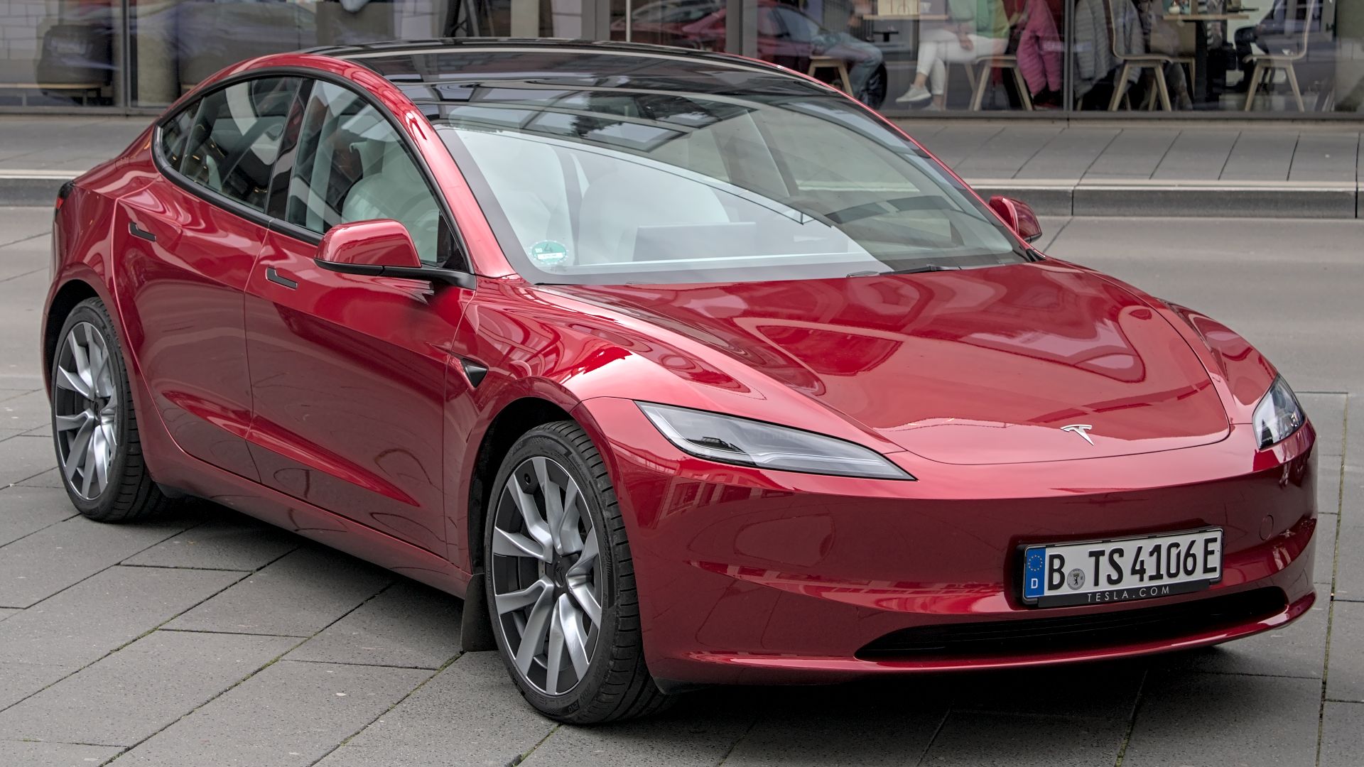 File:Tesla Model 3 (2023) Autofrühling Ulm IMG 9282.jpg