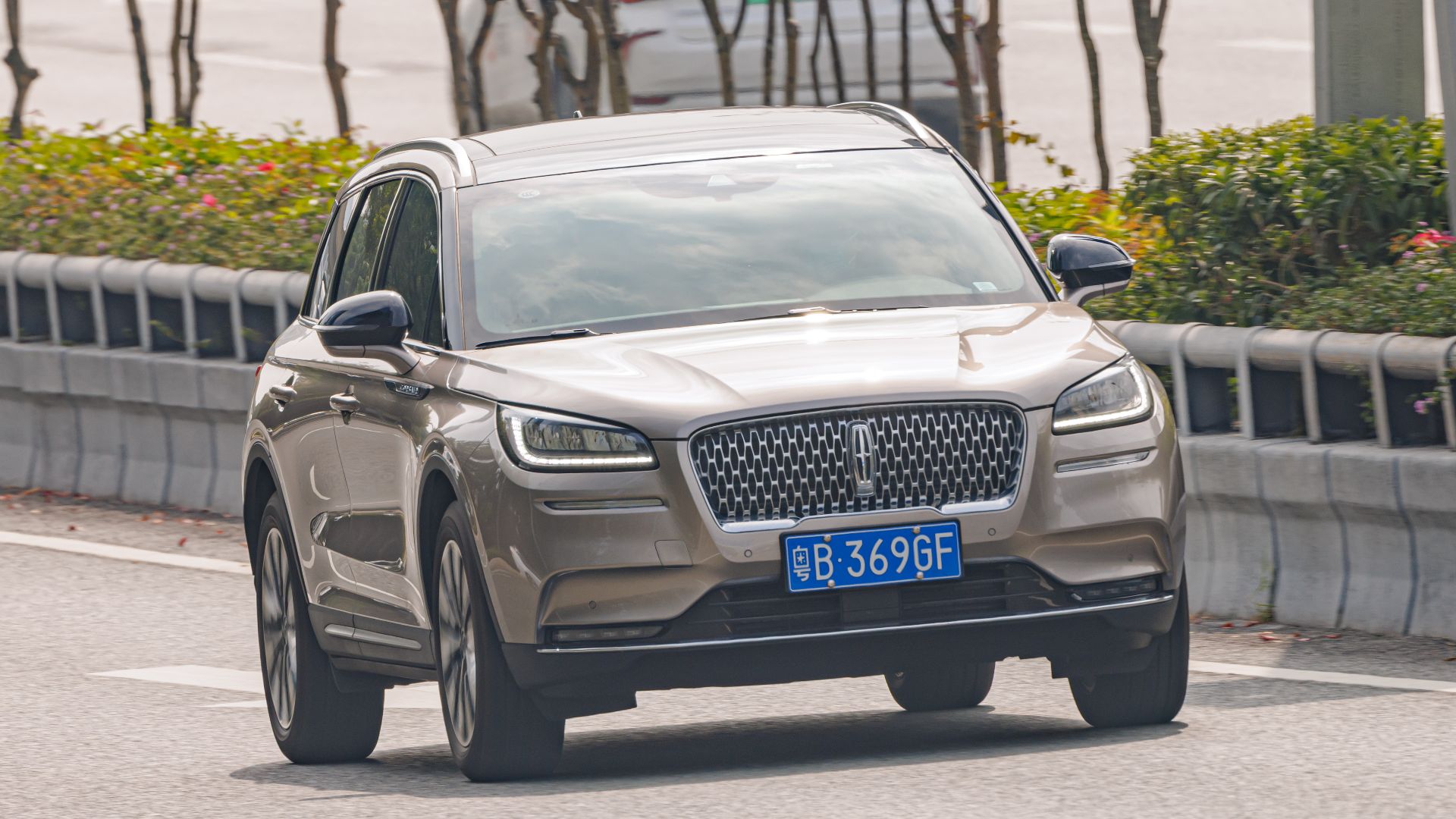 File:LINCOLN CORSAIR China (7).jpg