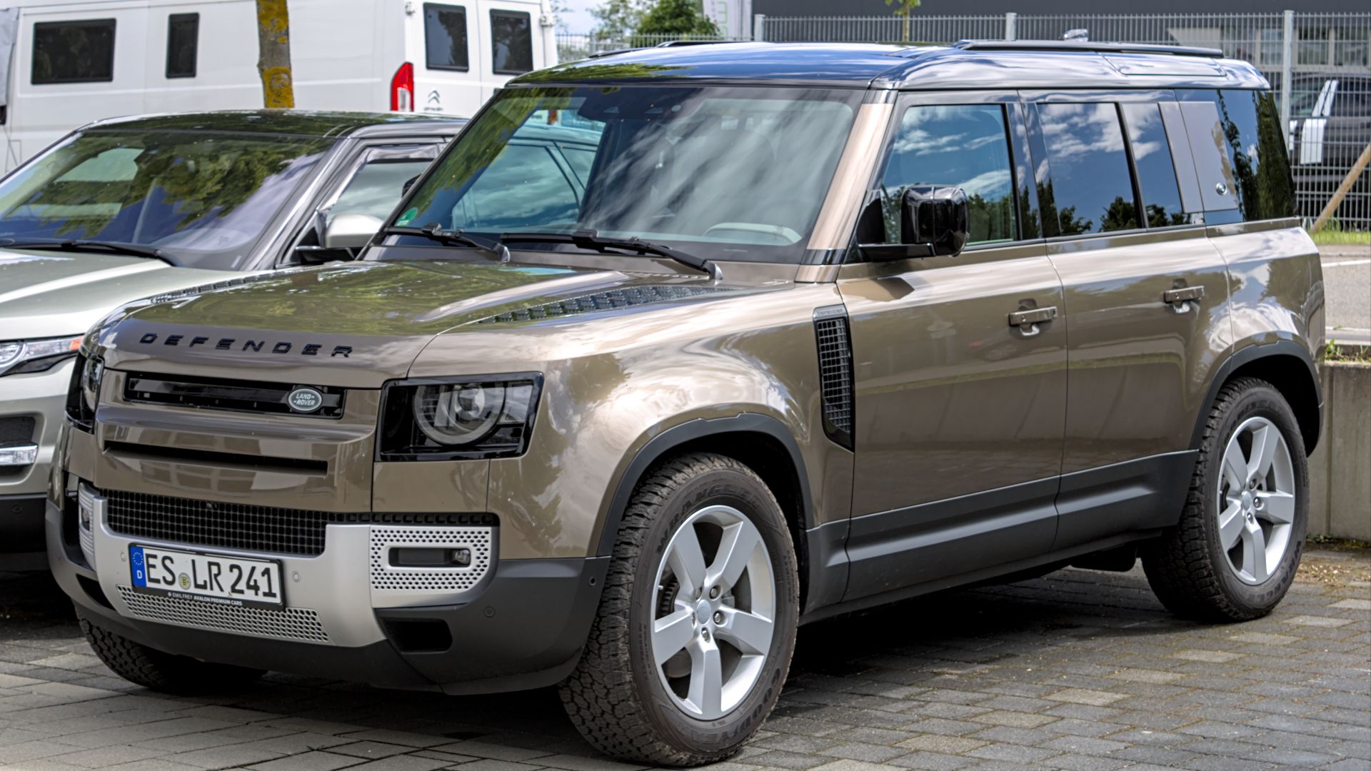 File:Land Rover Defender (L663) IMG 4267.jpg